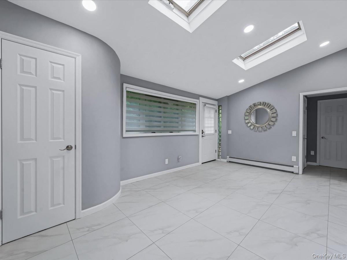 Single Family Ridge Nassau County, NY 11576, MLS-914169-14