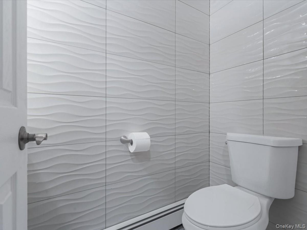 Single Family Ridge Nassau County, NY 11576, MLS-914169-27