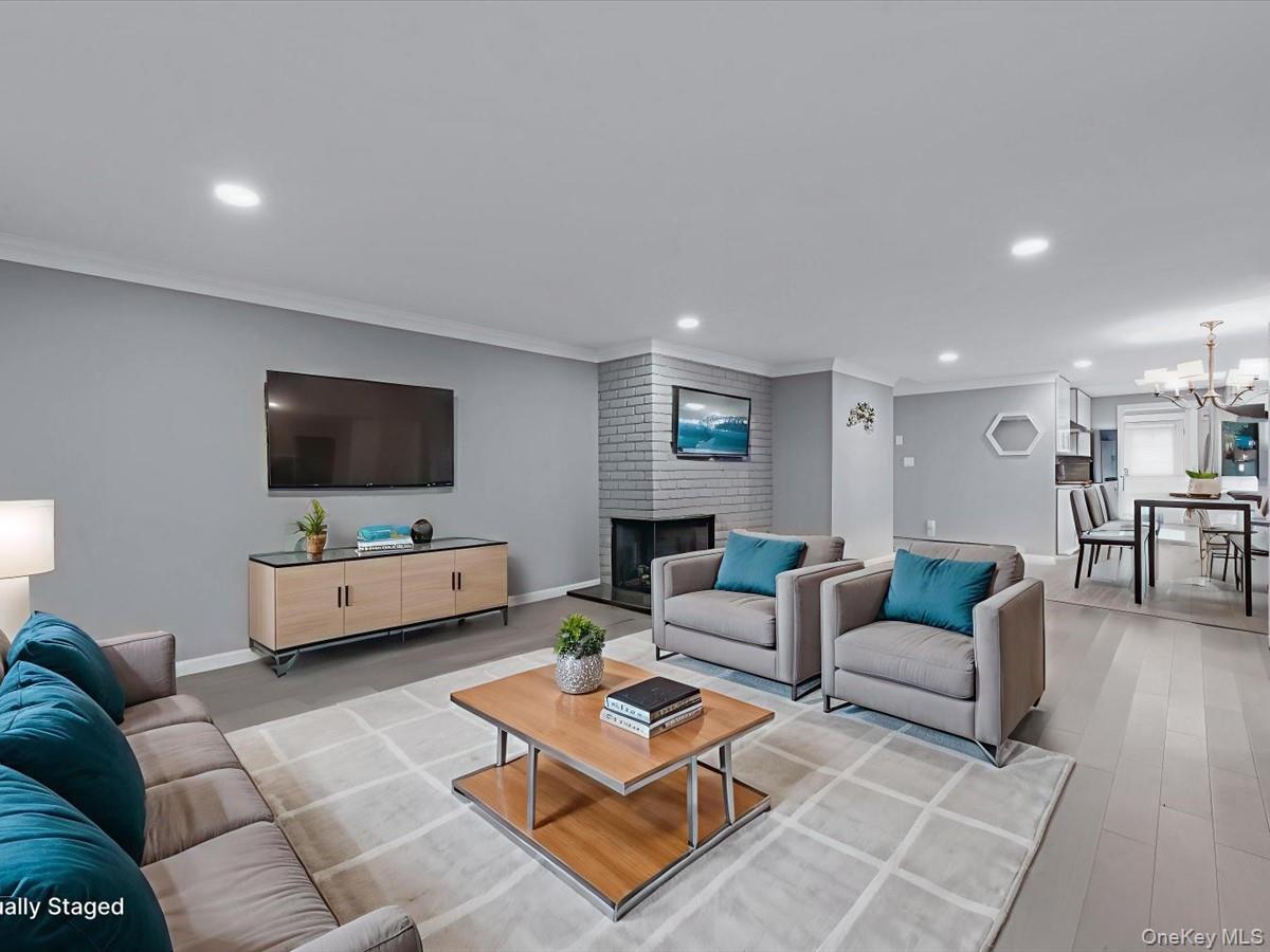 Single Family Ridge Nassau County, NY 11576, MLS-914169-6