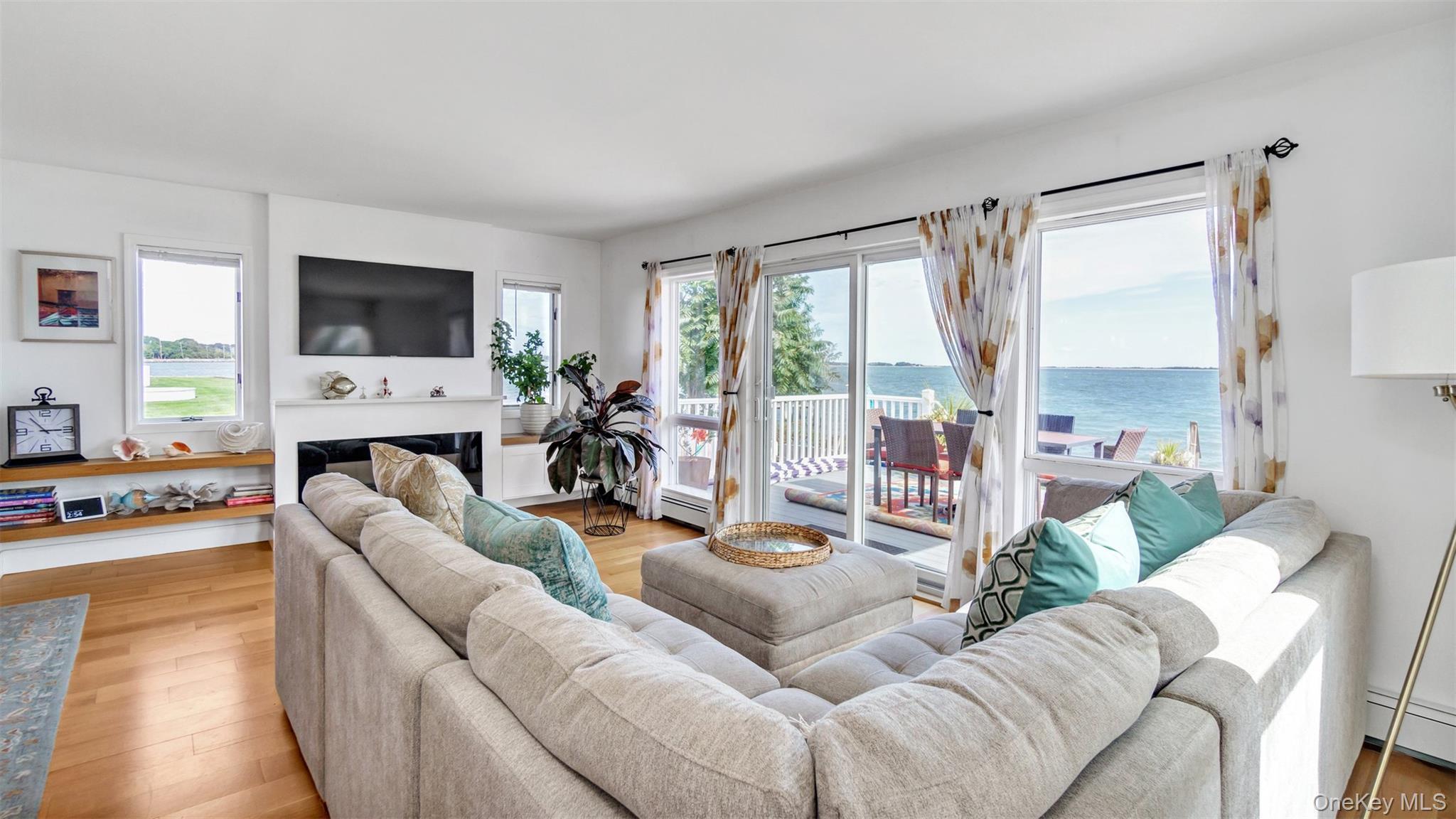 Single Family Main Suffolk County, NY 11939, MLS-914184-13