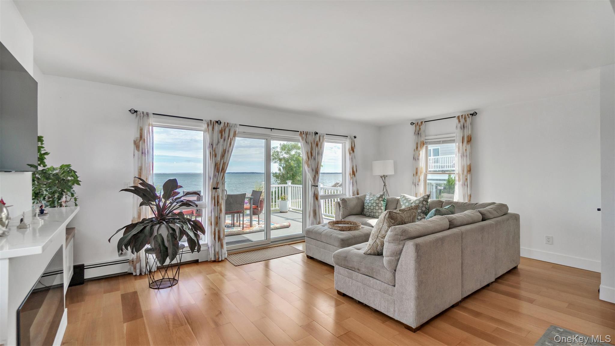 Single Family Main Suffolk County, NY 11939, MLS-914184-14