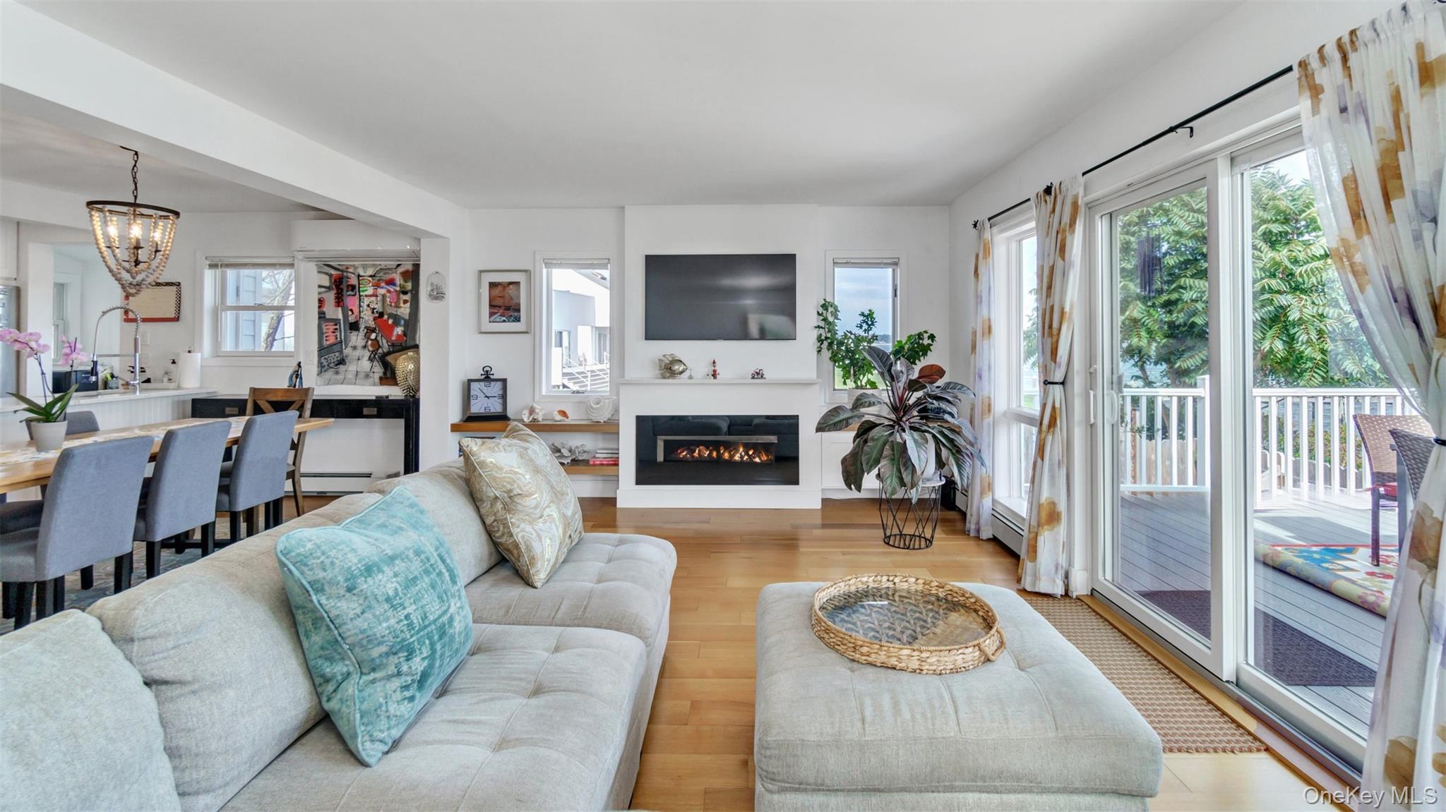 Single Family Main Suffolk County, NY 11939, MLS-914184-15