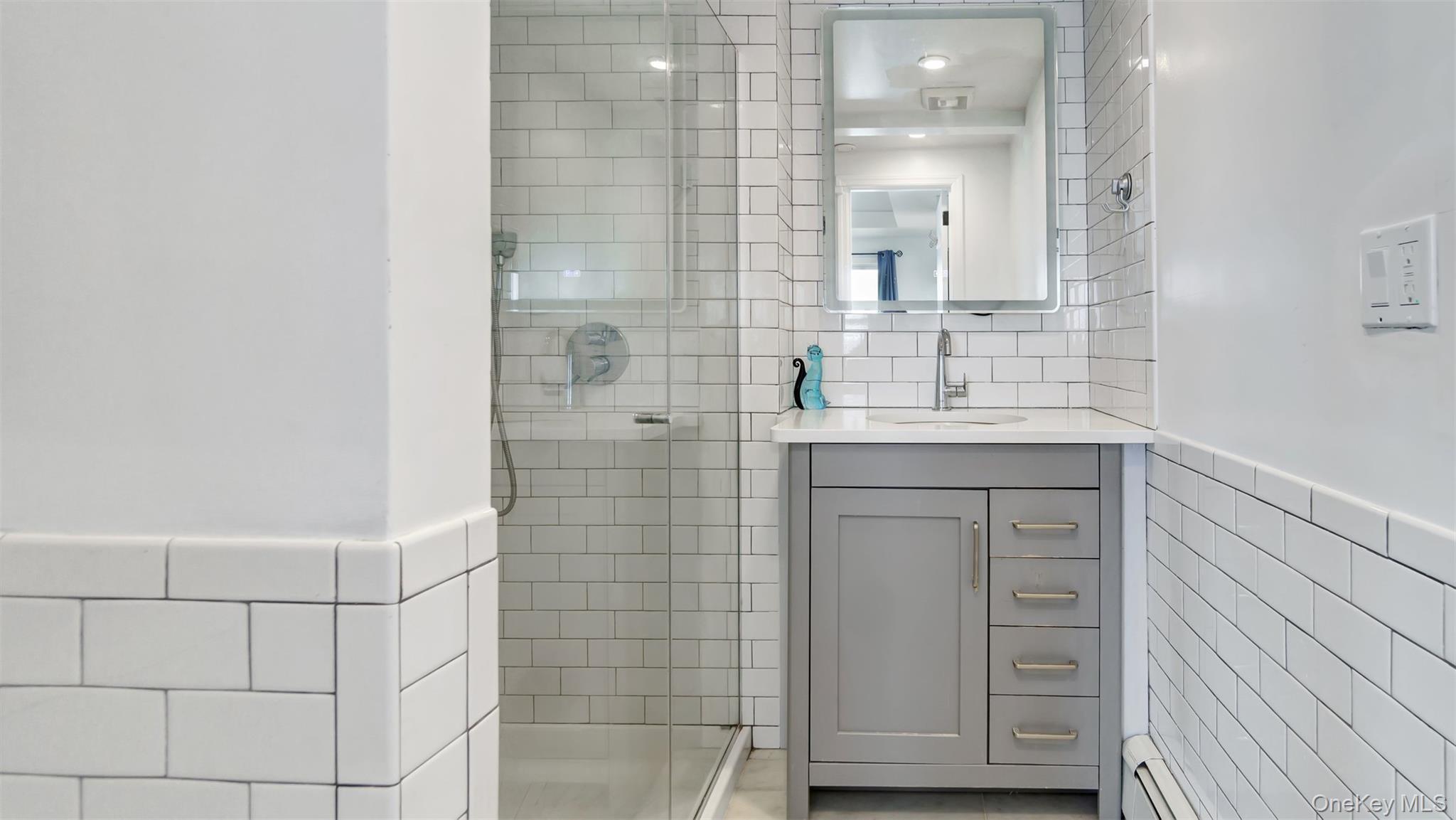 Single Family Main Suffolk County, NY 11939, MLS-914184-27