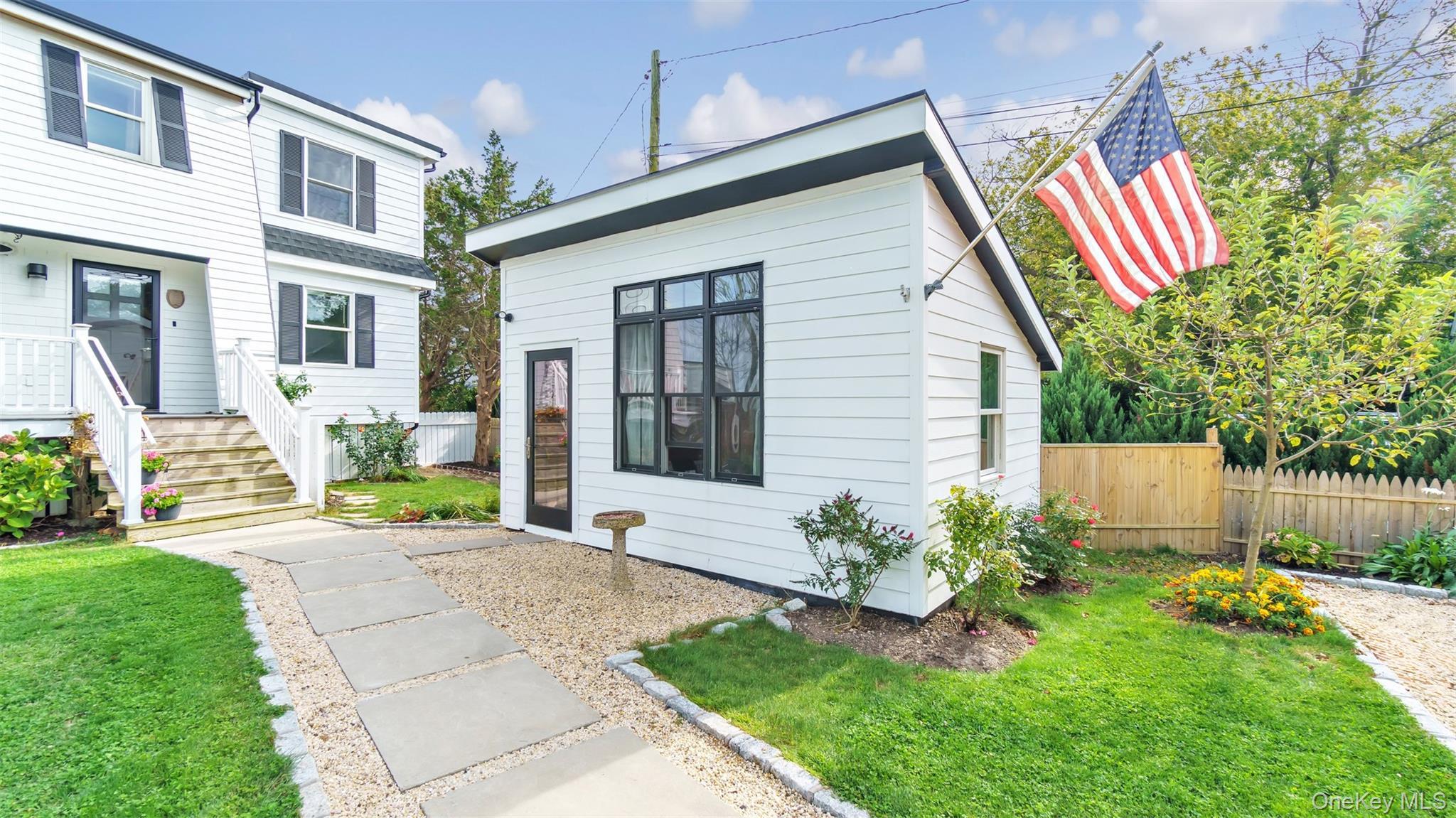 Single Family Main Suffolk County, NY 11939, MLS-914184-36