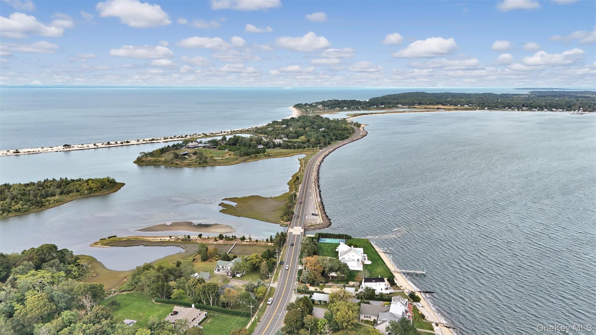 Single Family Main Suffolk County, NY 11939, MLS-914184-38