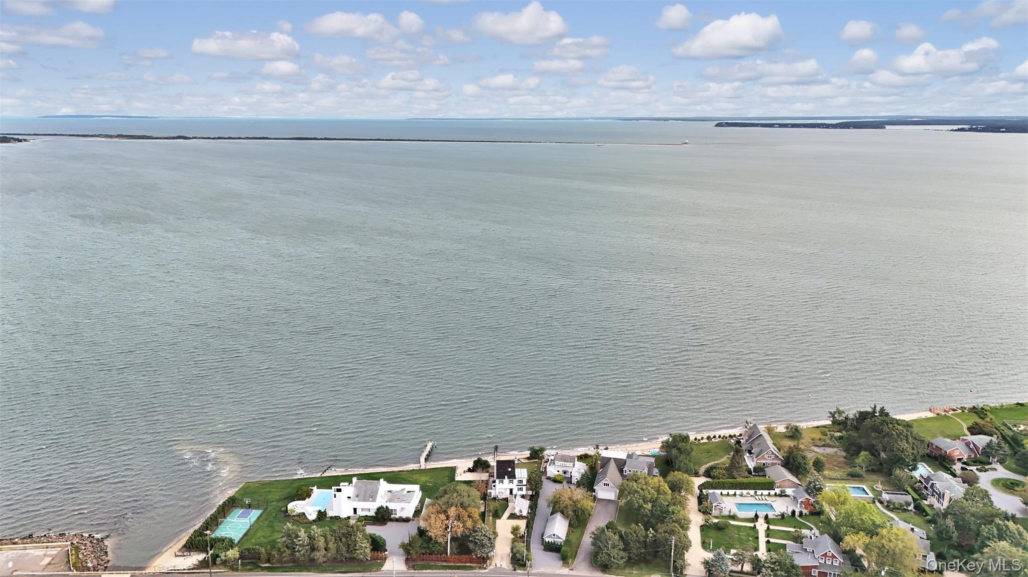 Single Family Main Suffolk County, NY 11939, MLS-914184-39