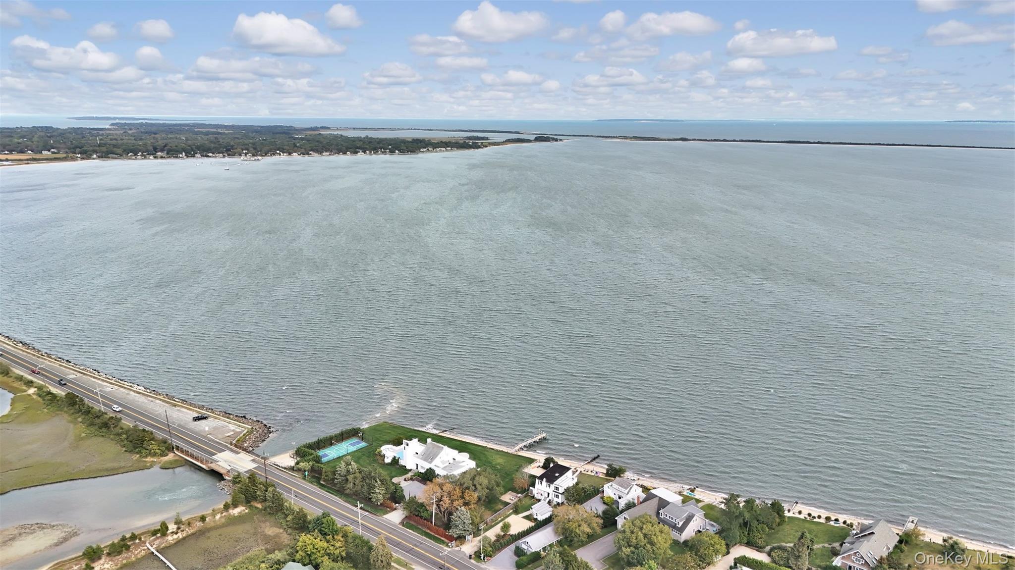 Single Family Main Suffolk County, NY 11939, MLS-914184-40