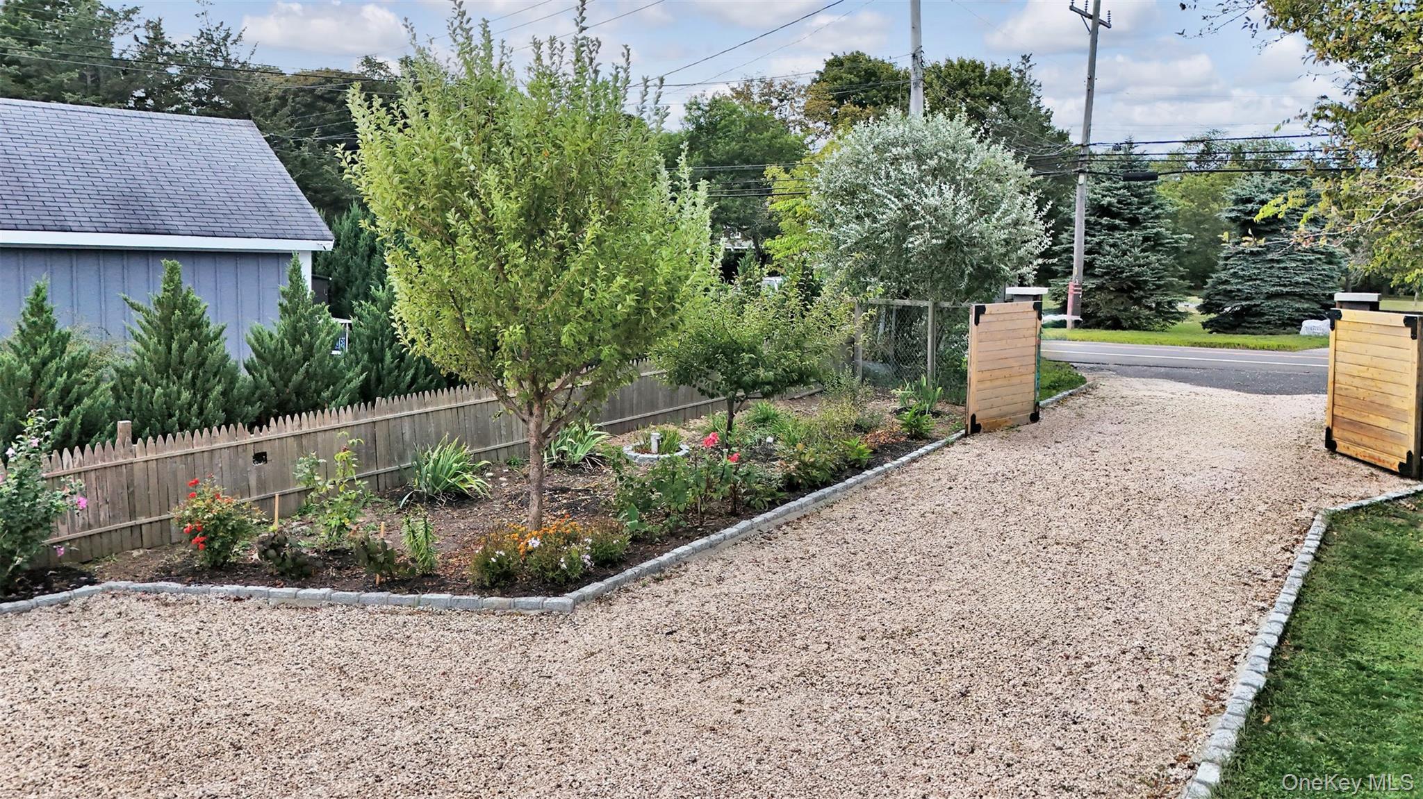 Single Family Main Suffolk County, NY 11939, MLS-914184-41