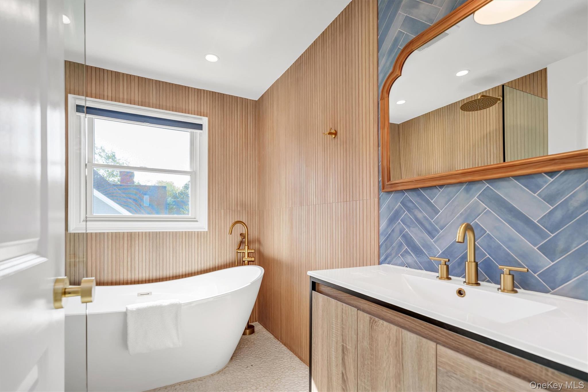 Single Family Culver Suffolk County, NY 11940, MLS-914206-21