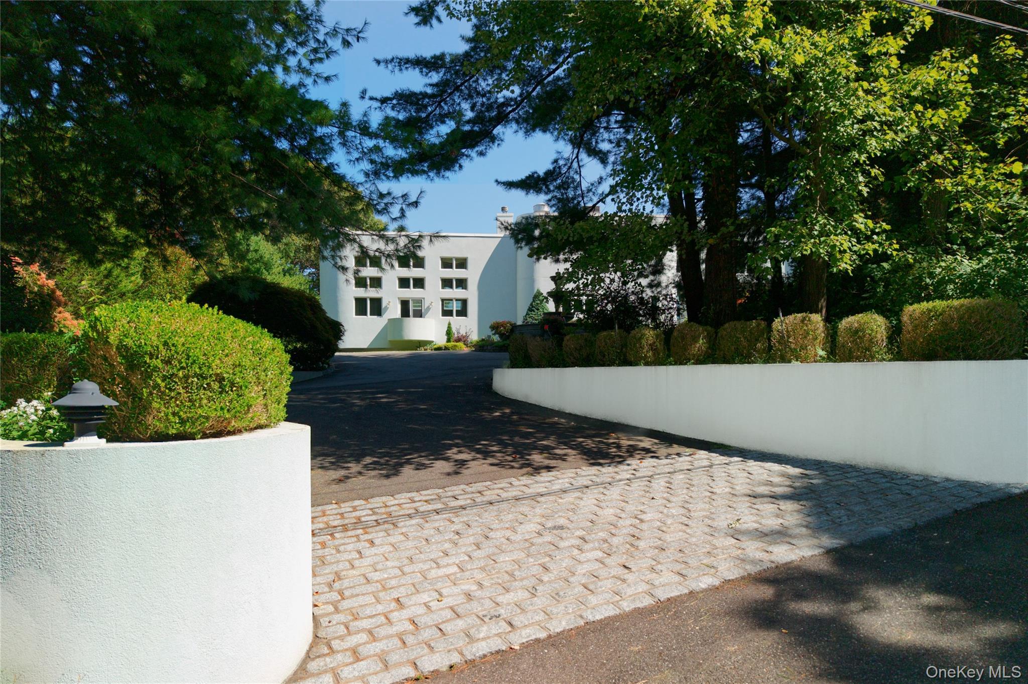 Single Family Tennis Court Nassau County, NY 11771, MLS-914210-32