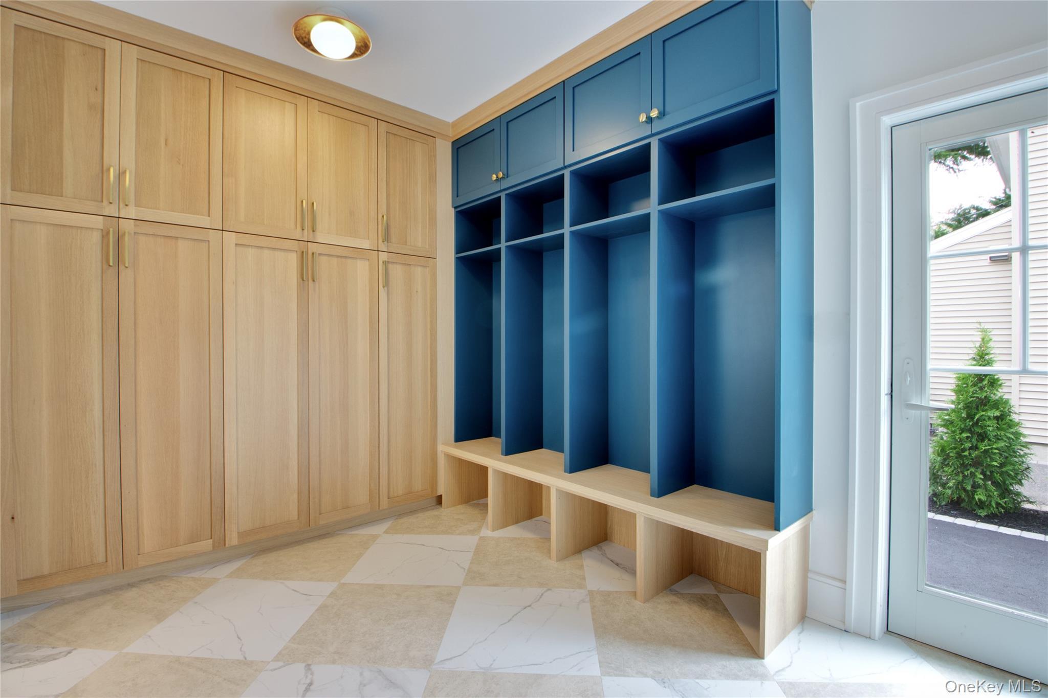 Single Family Brixton Nassau County, NY 11530, MLS-914211-13