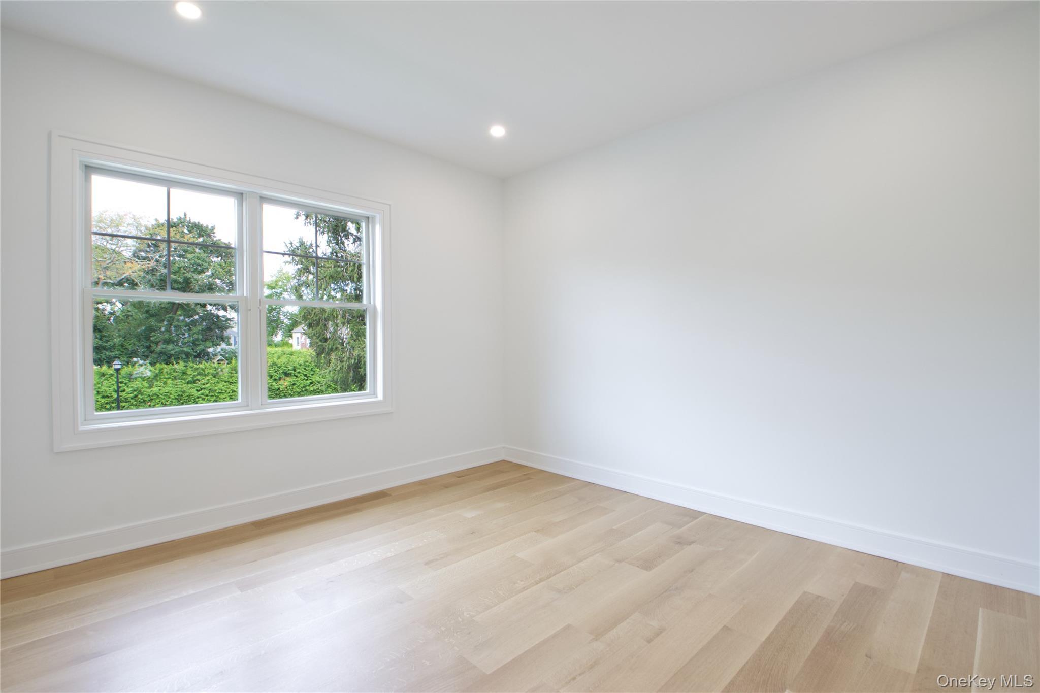 Single Family Brixton Nassau County, NY 11530, MLS-914211-19