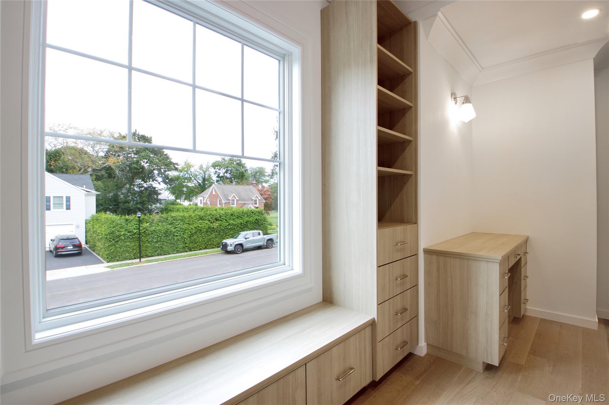 Single Family Brixton Nassau County, NY 11530, MLS-914211-24