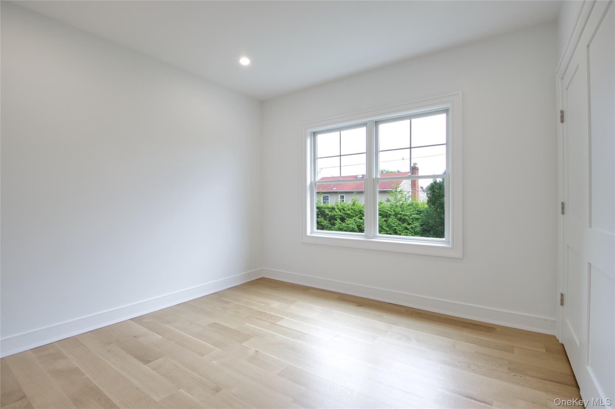 Single Family Brixton Nassau County, NY 11530, MLS-914211-25