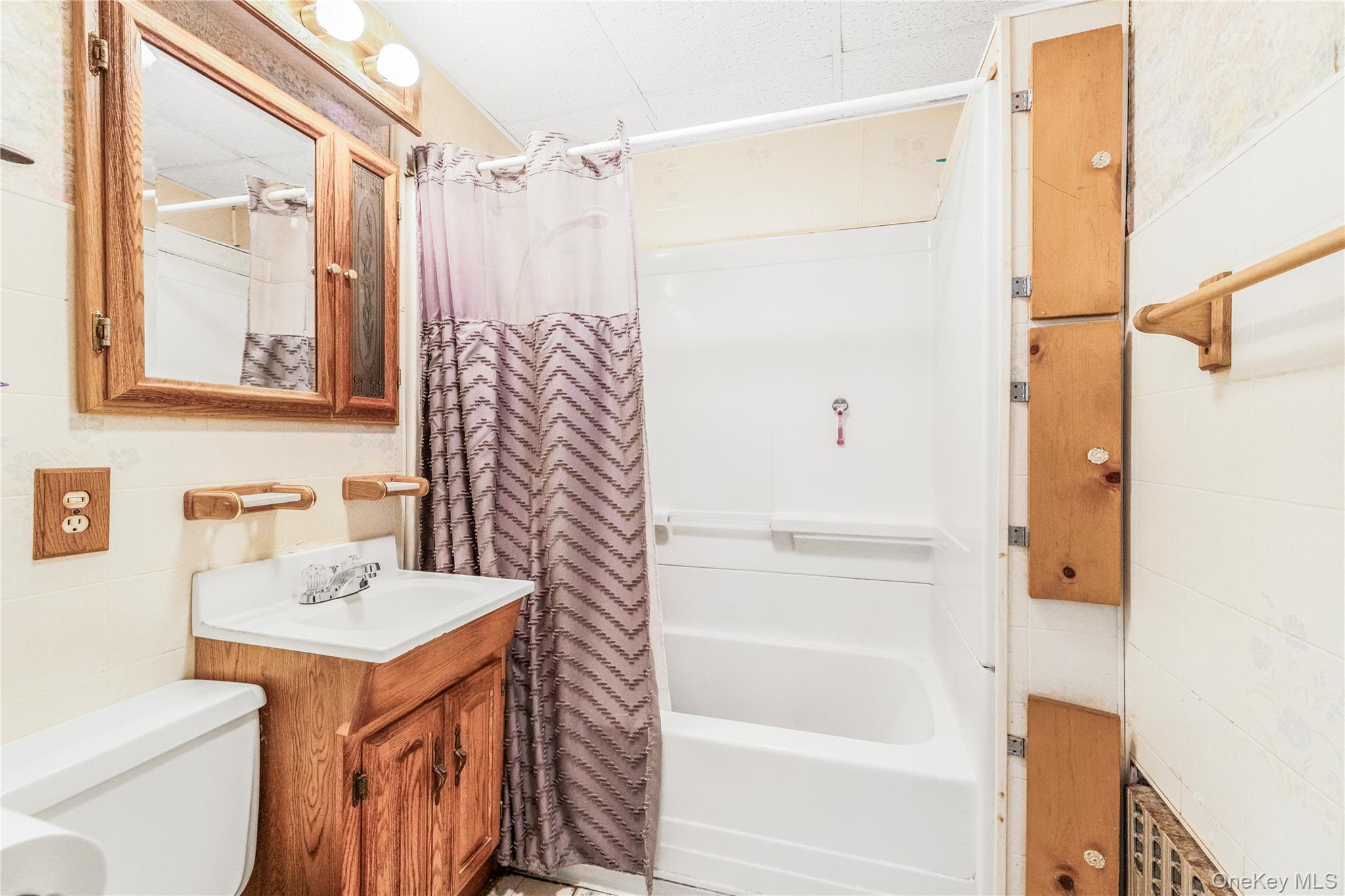 Single Family Tompkins  Westchester County, NY 10710, MLS-914212-20