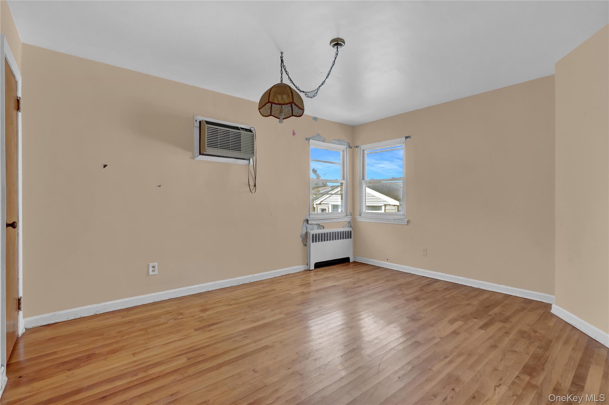 Single Family Arlington  Nassau County, NY 11580, MLS-914250-13