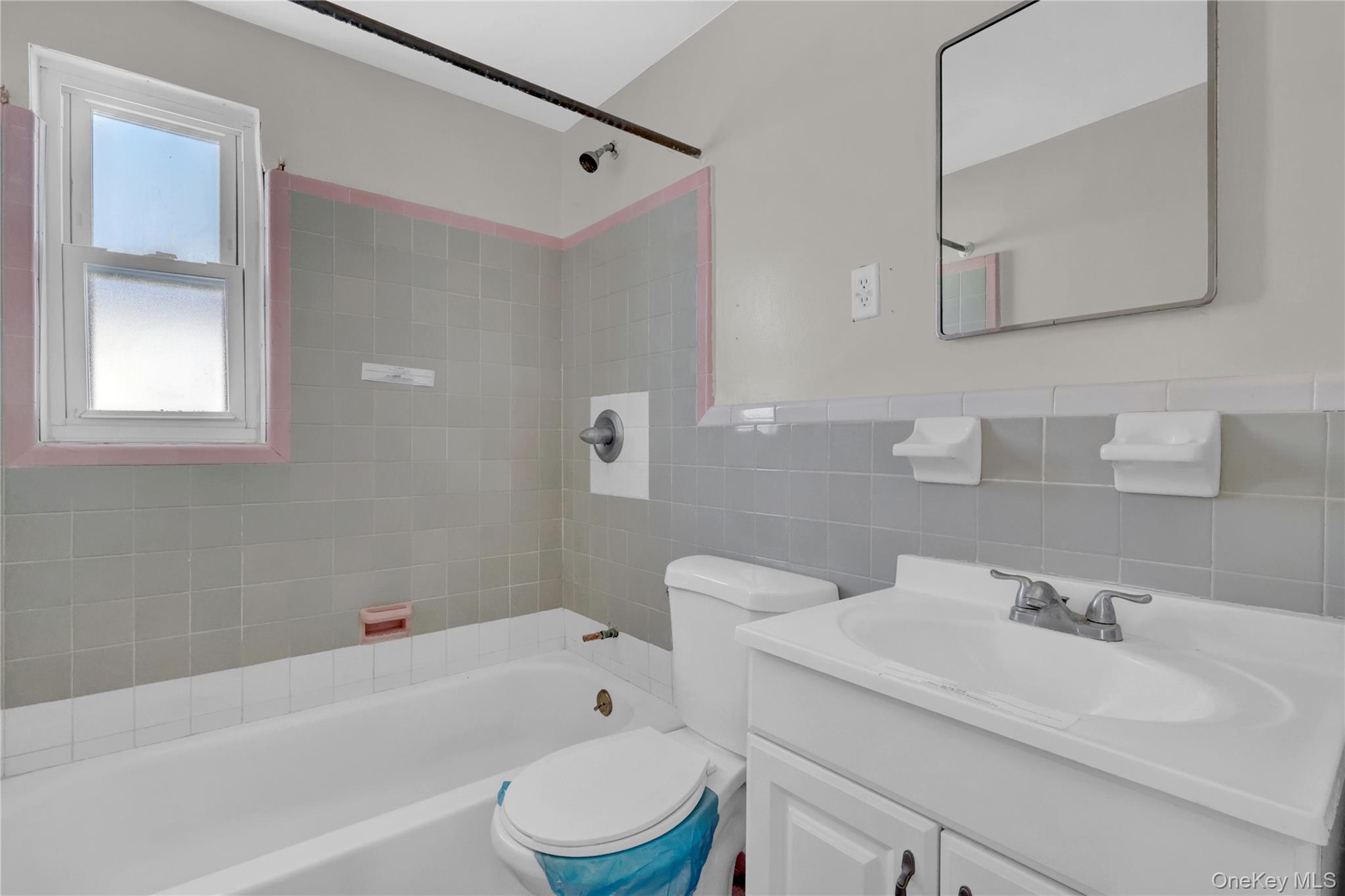 Single Family Arlington  Nassau County, NY 11580, MLS-914250-22