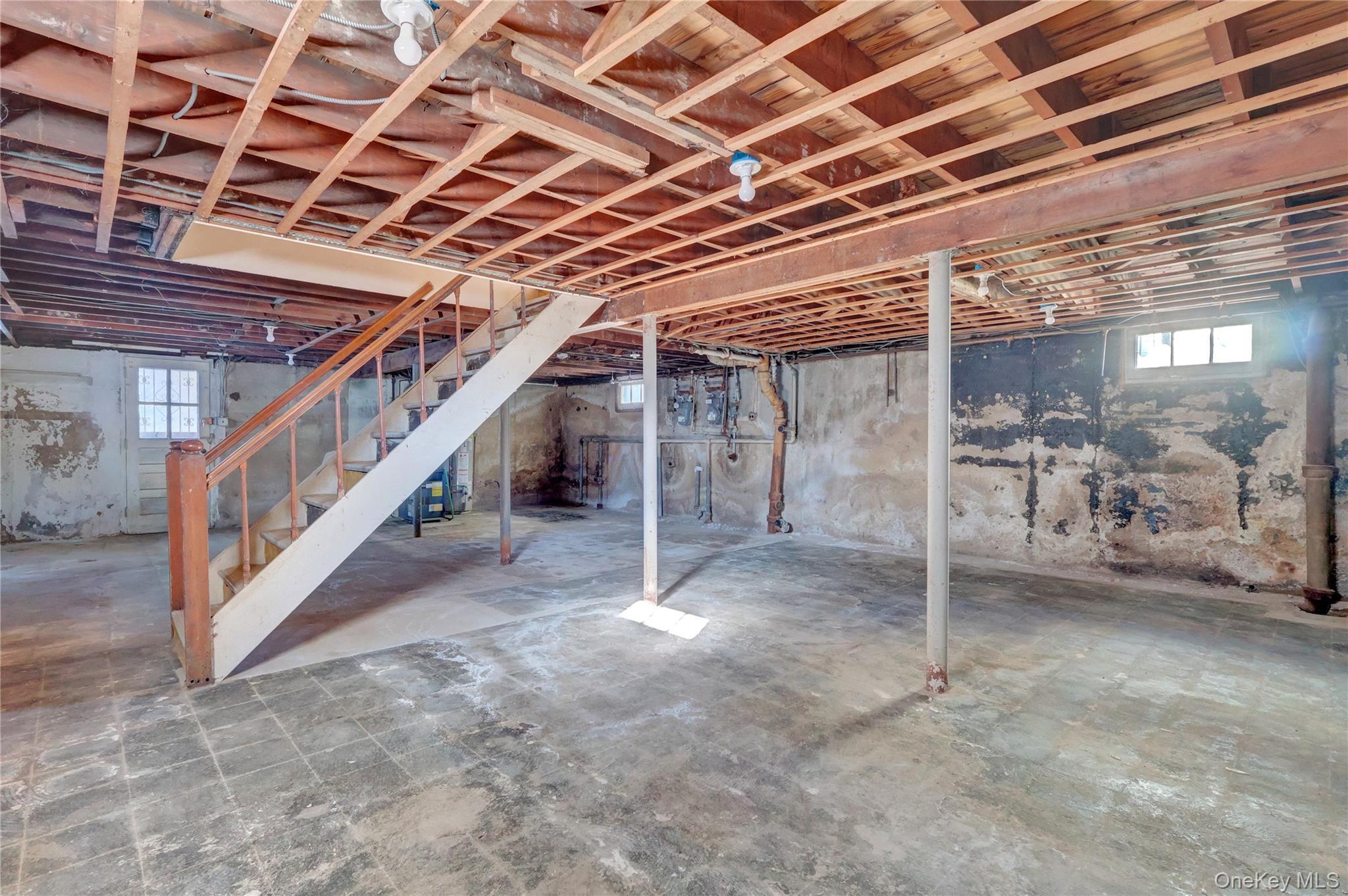 Single Family Arlington  Nassau County, NY 11580, MLS-914250-23