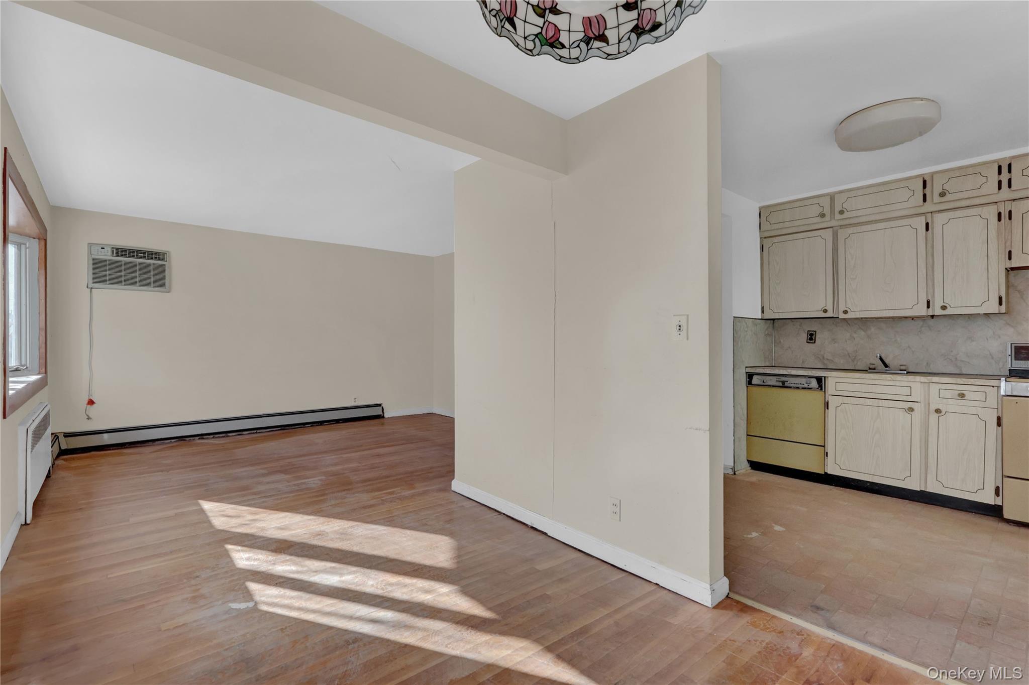 Single Family Arlington  Nassau County, NY 11580, MLS-914250-4