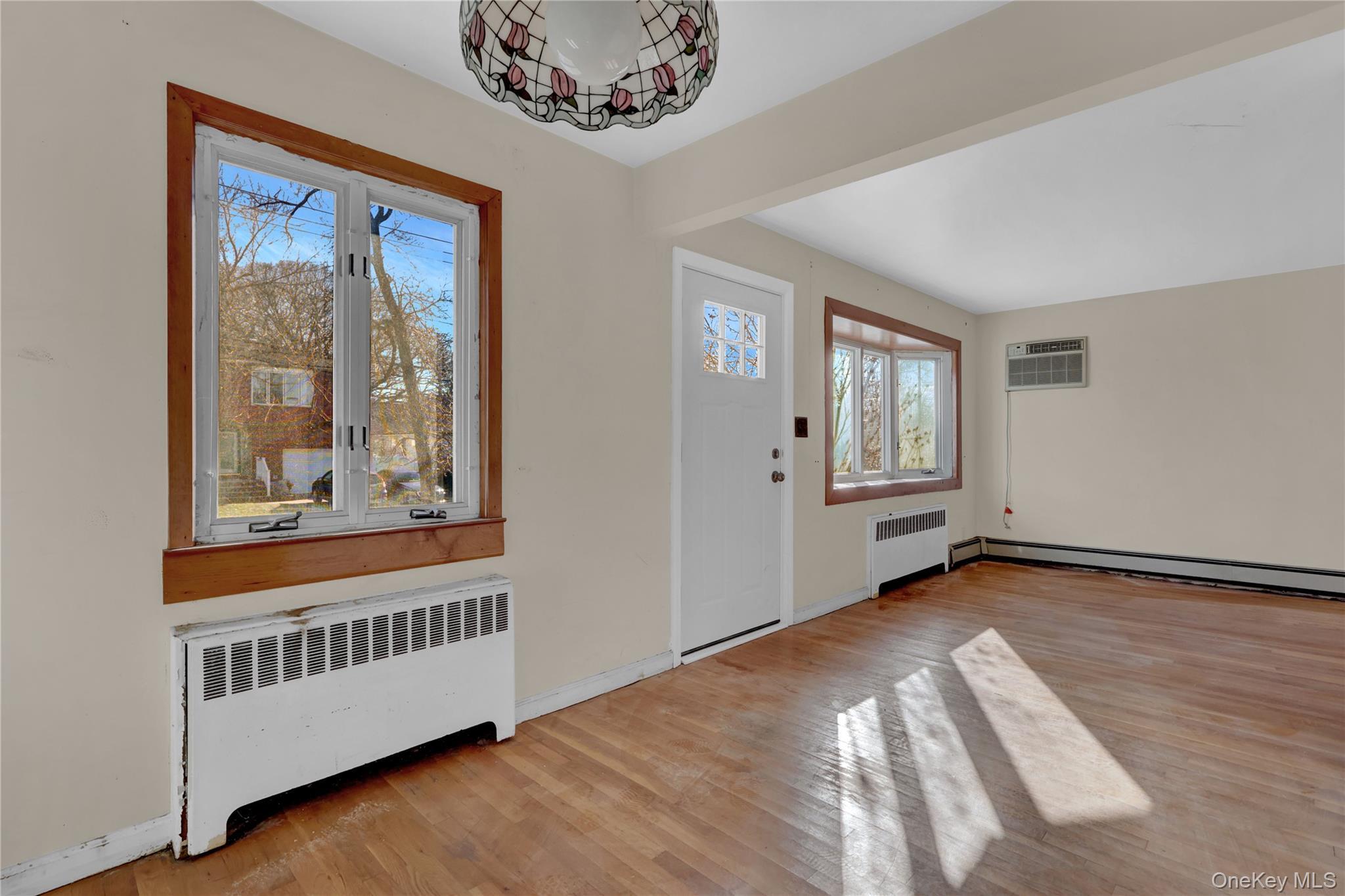 Single Family Arlington  Nassau County, NY 11580, MLS-914250-5