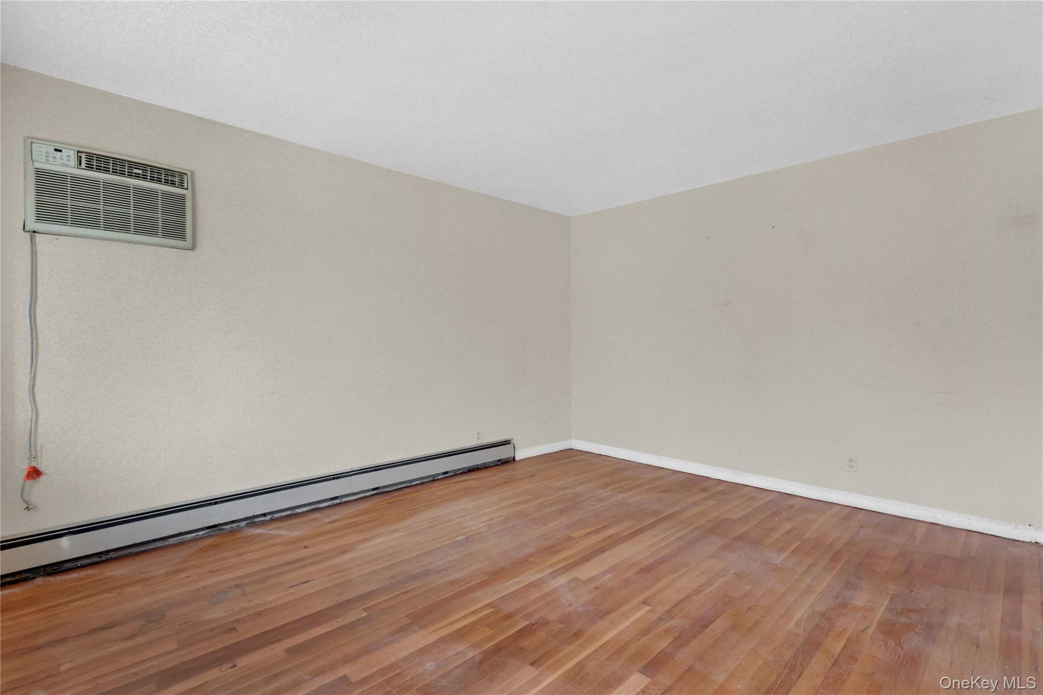 Single Family Arlington  Nassau County, NY 11580, MLS-914250-6