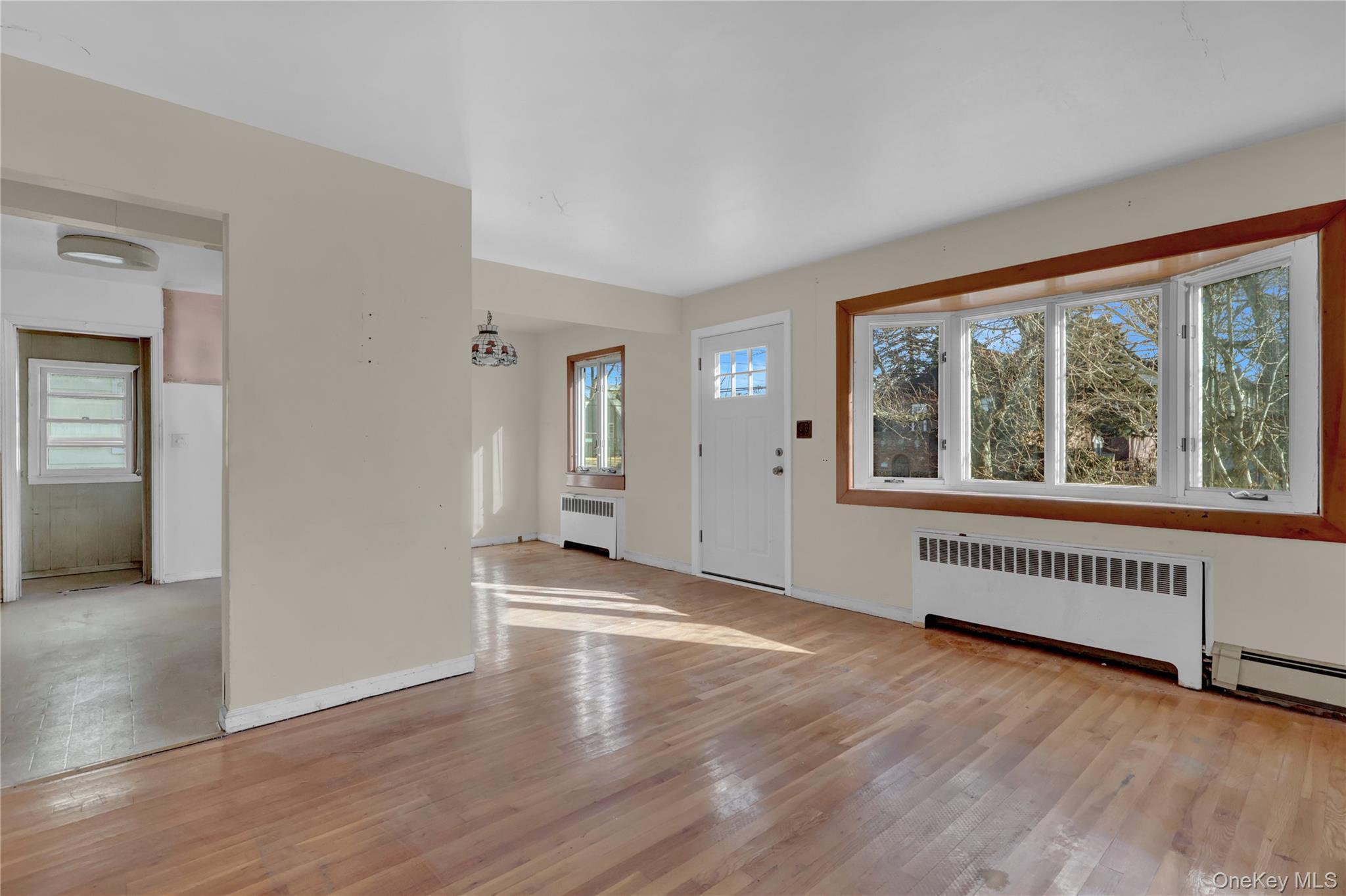 Single Family Arlington  Nassau County, NY 11580, MLS-914250-7