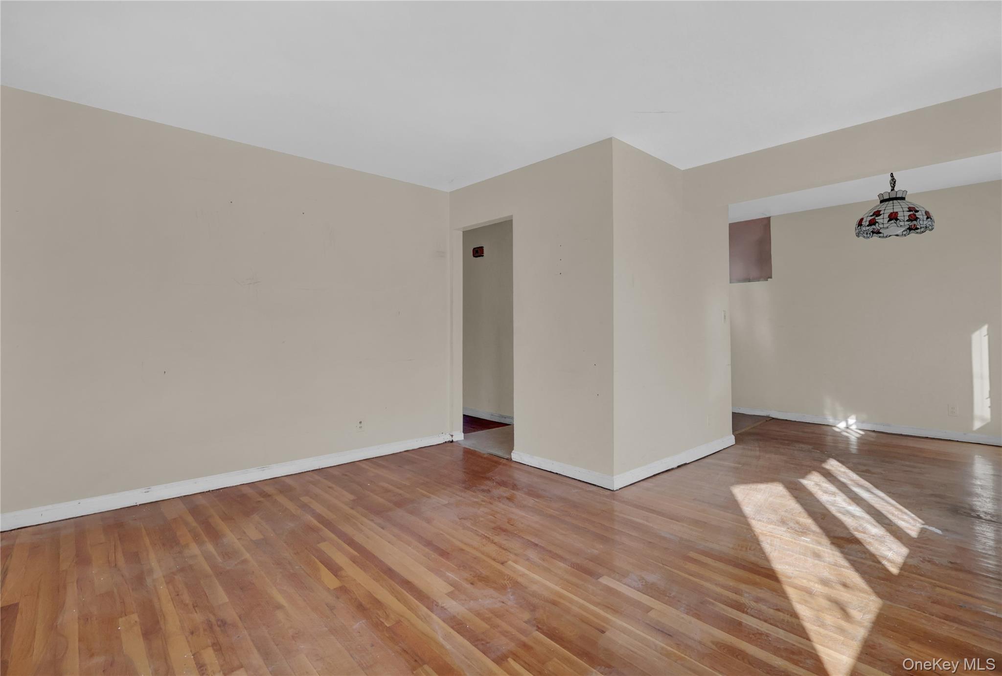 Single Family Arlington  Nassau County, NY 11580, MLS-914250-8