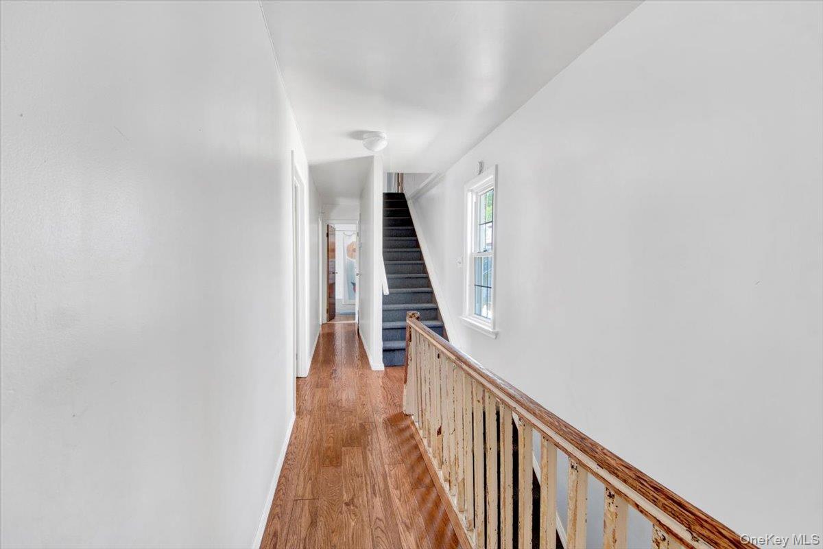 Single Family Gunther Bronx, NY 10466, MLS-914360-11