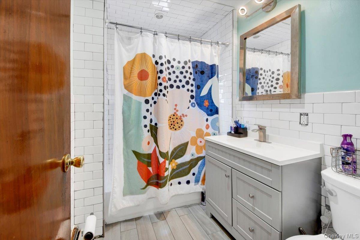 Single Family Gunther Bronx, NY 10466, MLS-914360-18