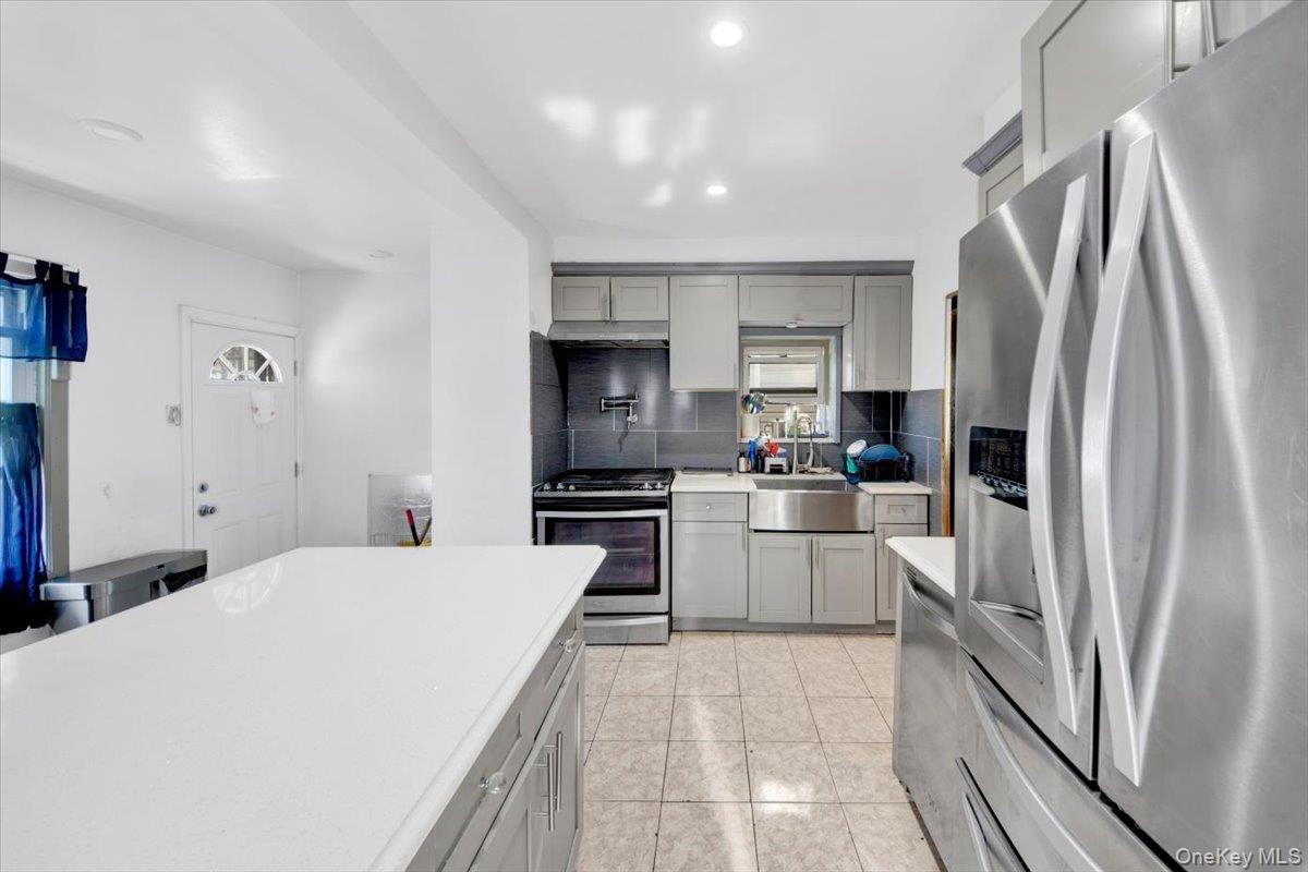 Single Family Gunther Bronx, NY 10466, MLS-914360-9