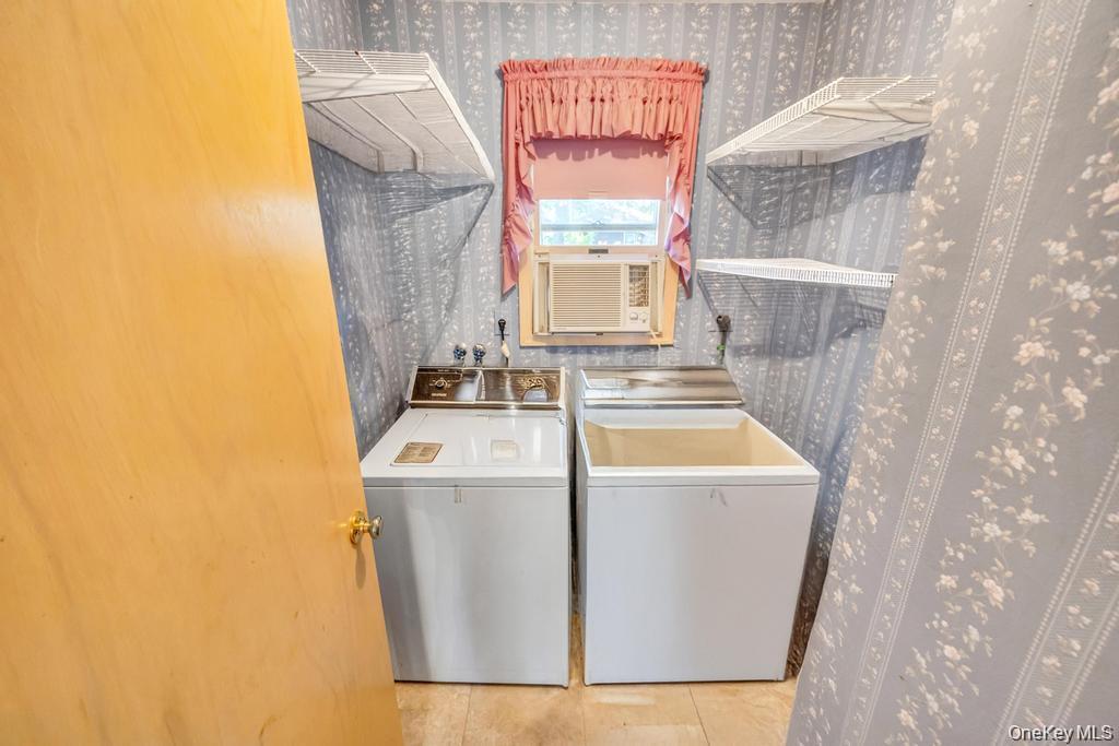 Single Family Soundview  Suffolk County, NY 11778, MLS-914365-24