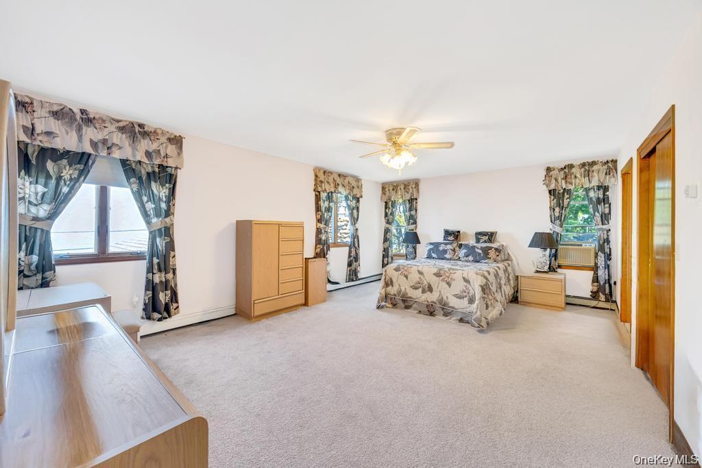 Single Family Soundview  Suffolk County, NY 11778, MLS-914365-27