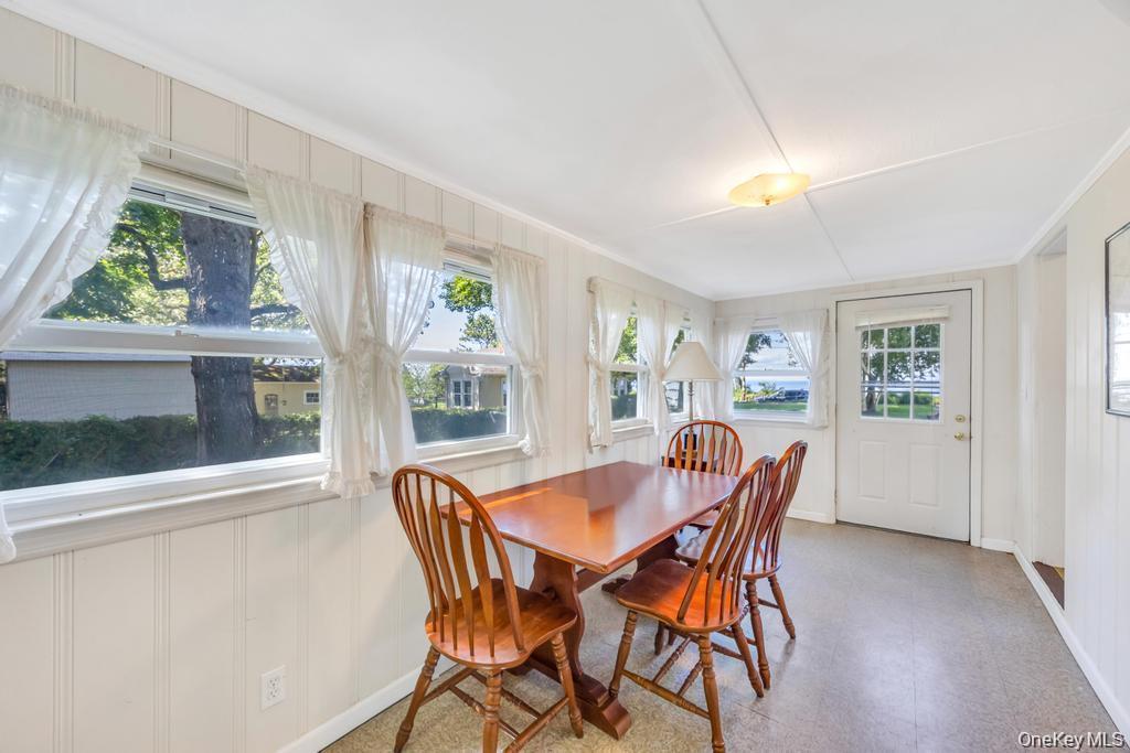 Single Family Soundview  Suffolk County, NY 11778, MLS-914365-35