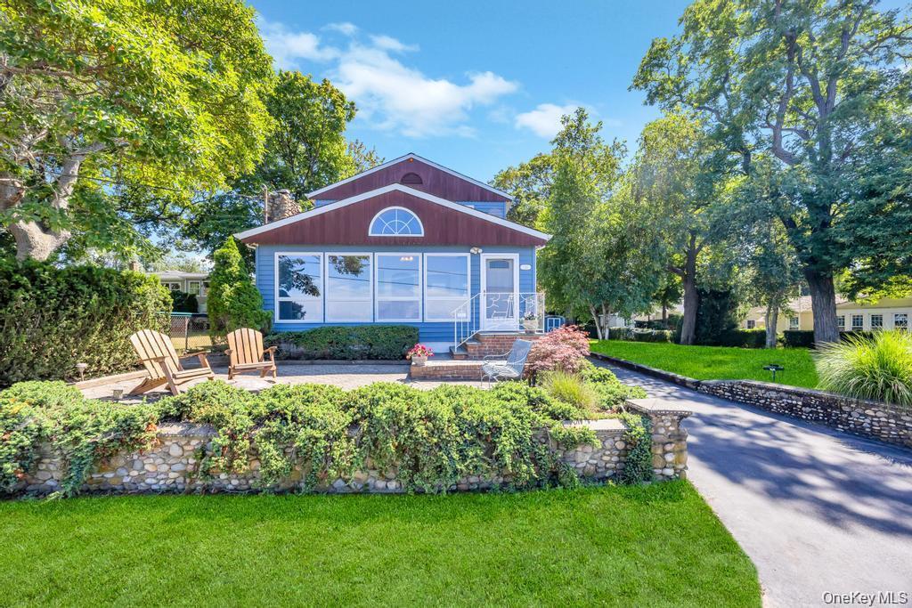 Single Family Soundview  Suffolk County, NY 11778, MLS-914365-4
