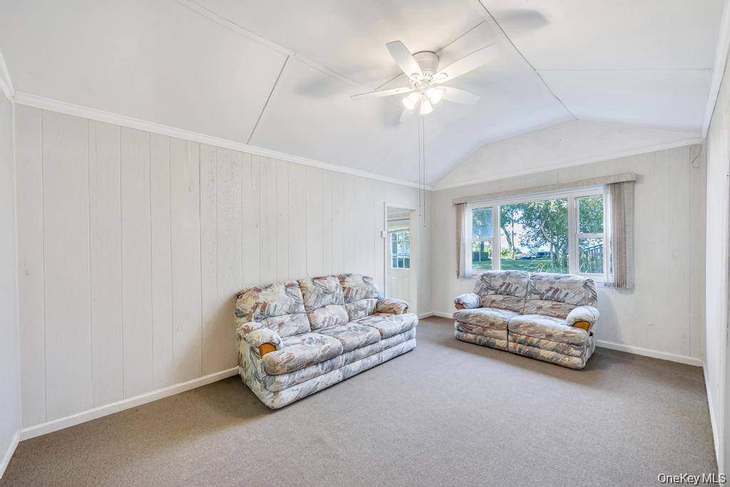 Single Family Soundview  Suffolk County, NY 11778, MLS-914365-41