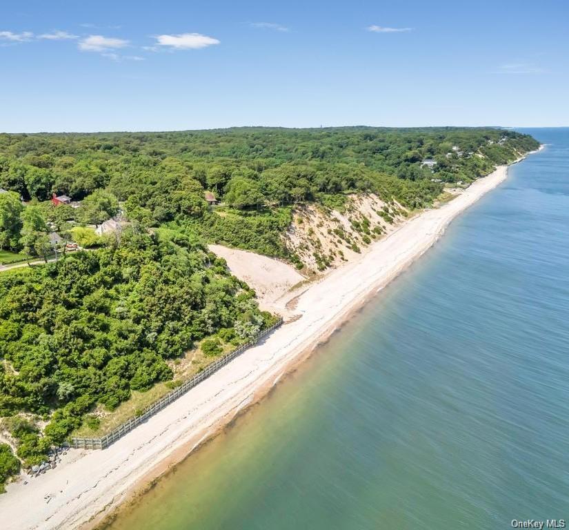 Single Family Soundview  Suffolk County, NY 11778, MLS-914365-9