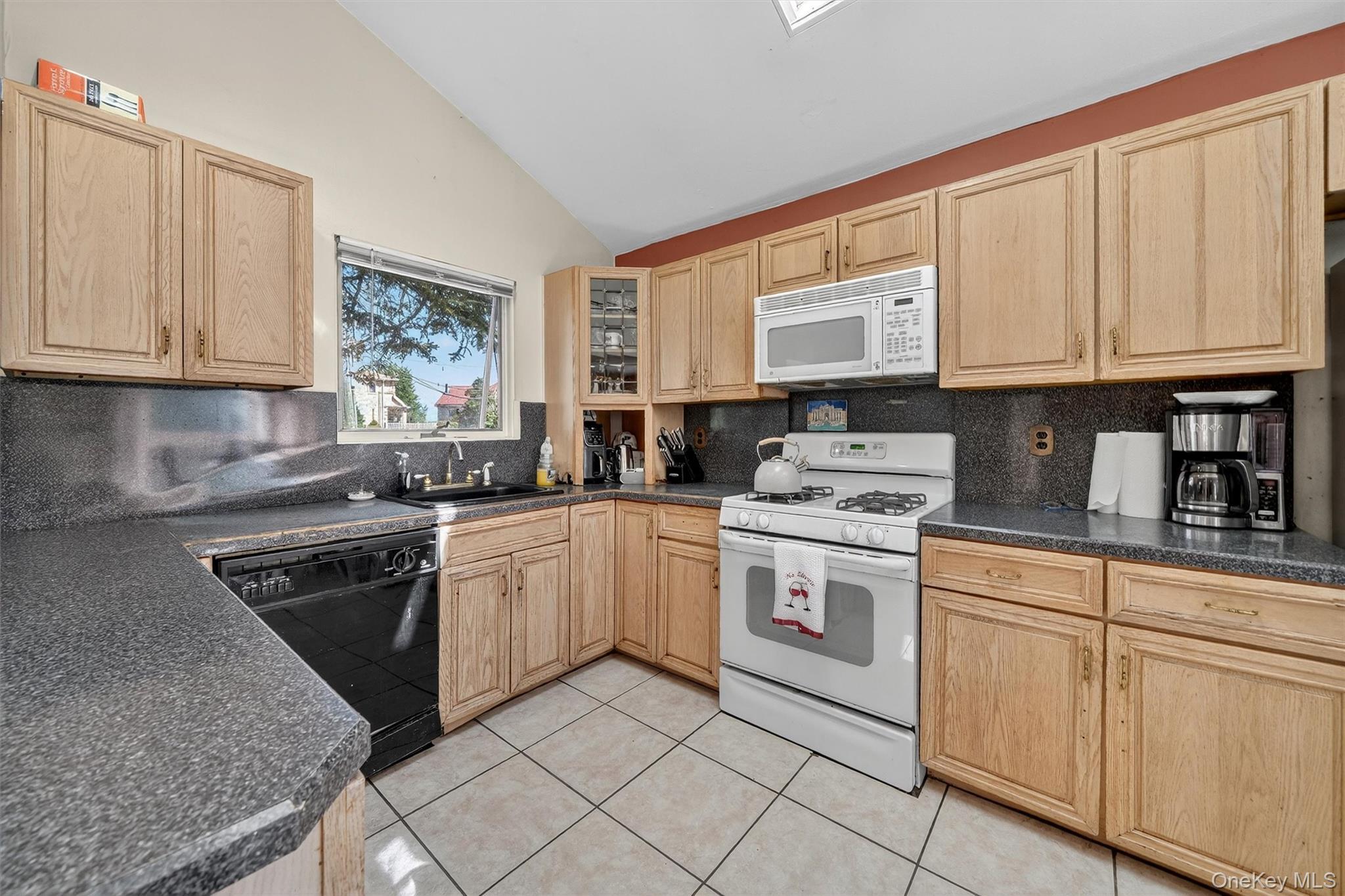 Single Family Country Club Road Bronx, NY 10465, MLS-914389-13