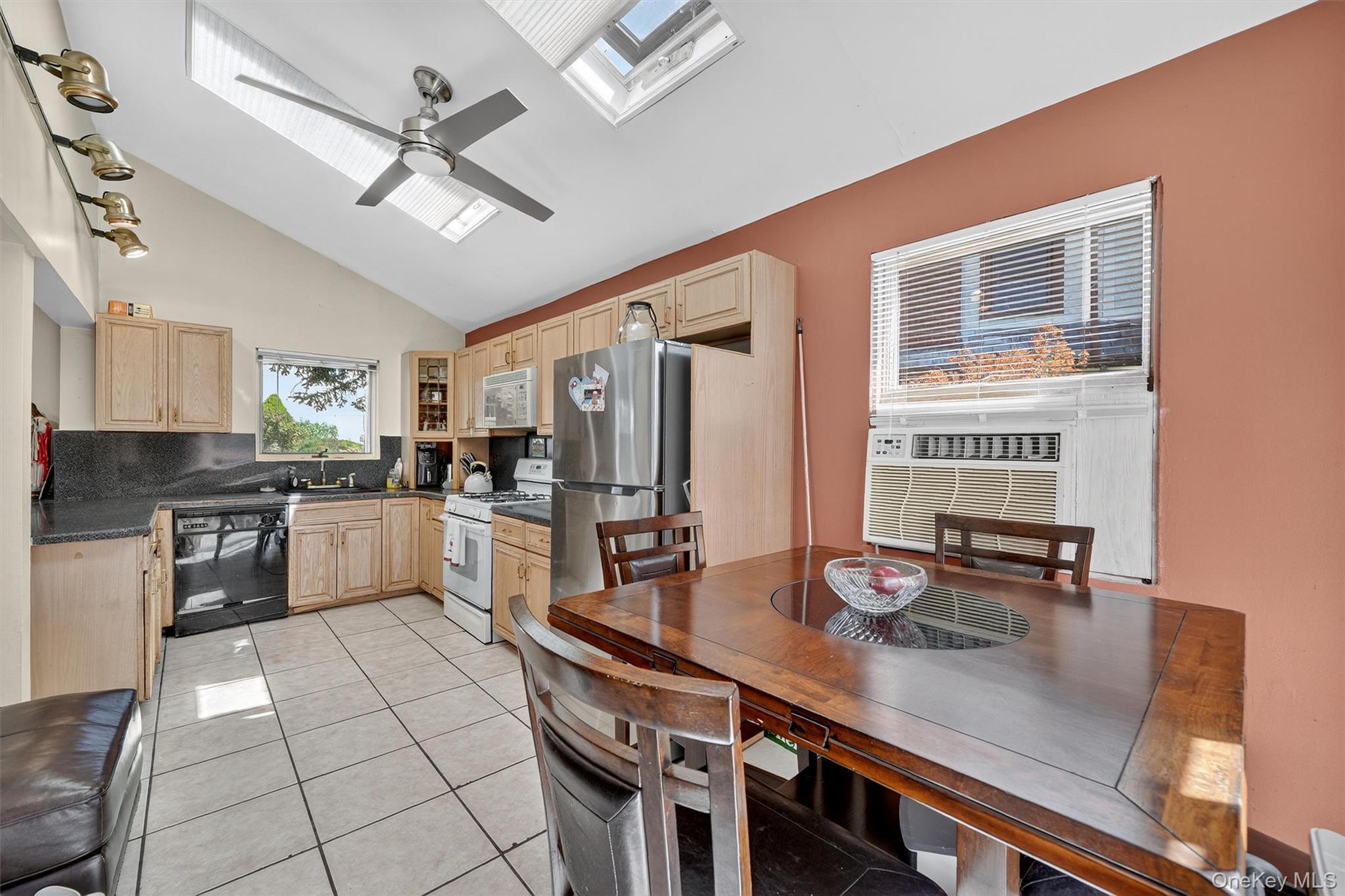 Single Family Country Club Road Bronx, NY 10465, MLS-914389-17
