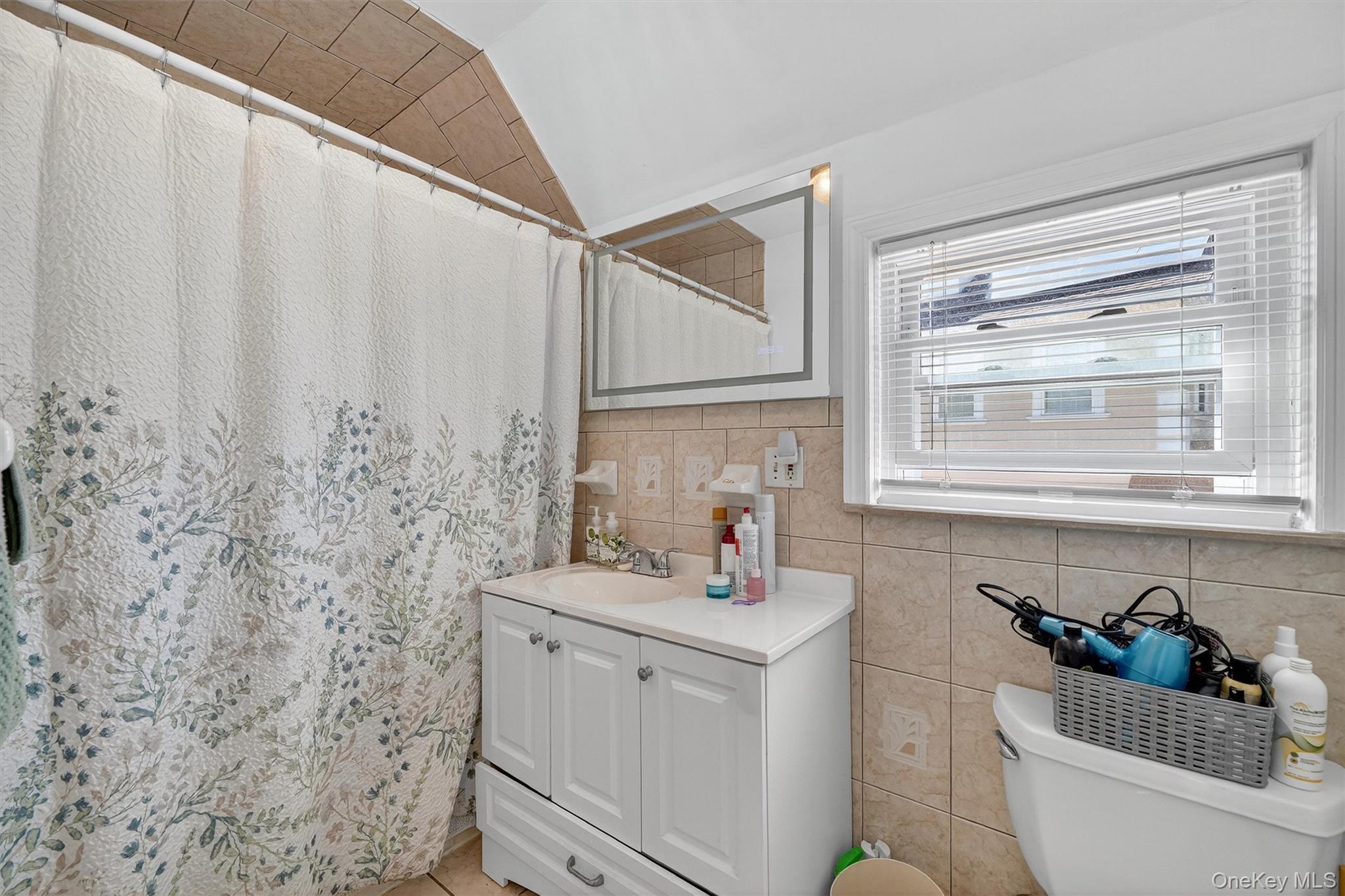 Single Family Country Club Road Bronx, NY 10465, MLS-914389-32