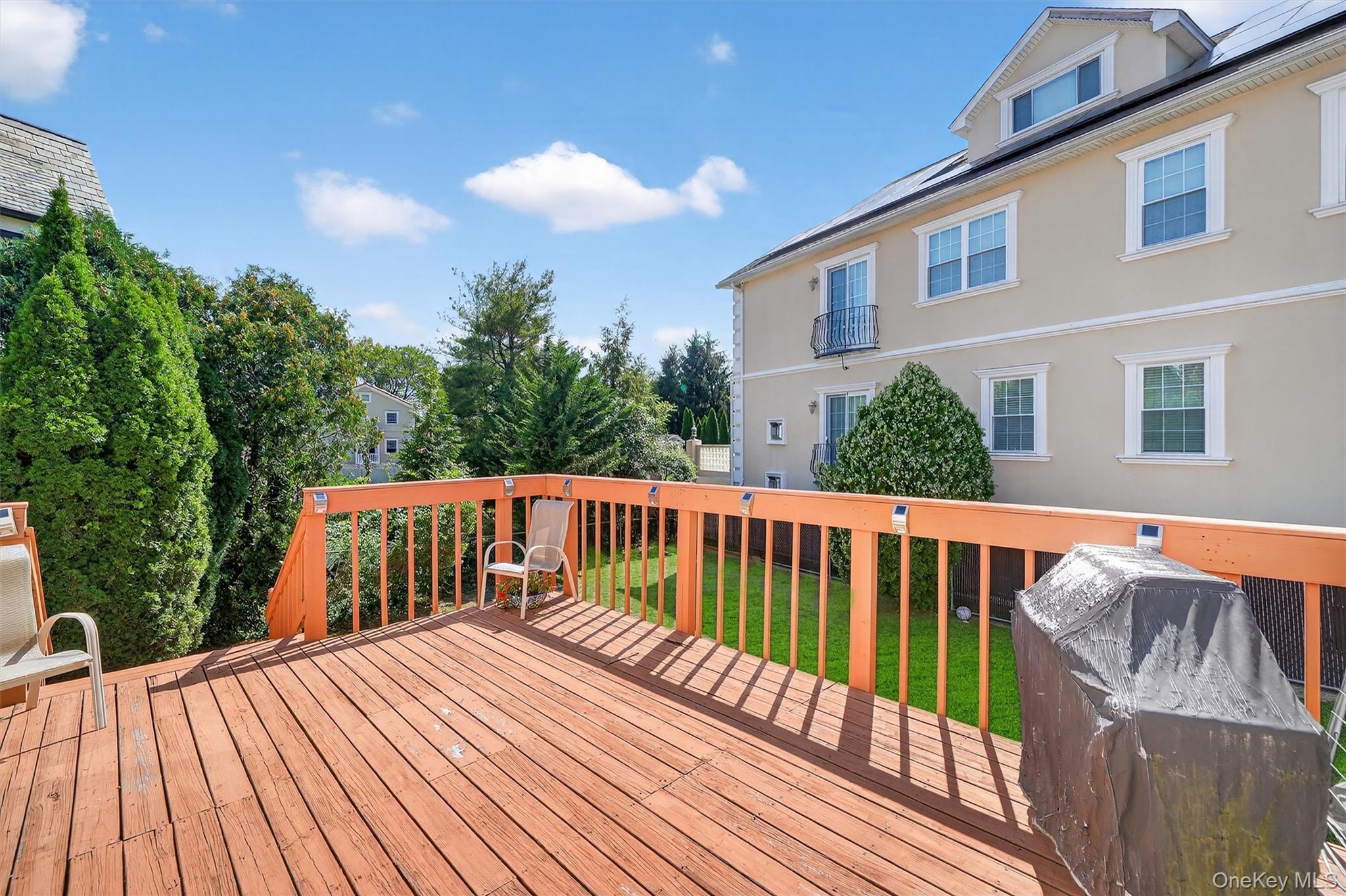 Single Family Country Club Road Bronx, NY 10465, MLS-914389-36