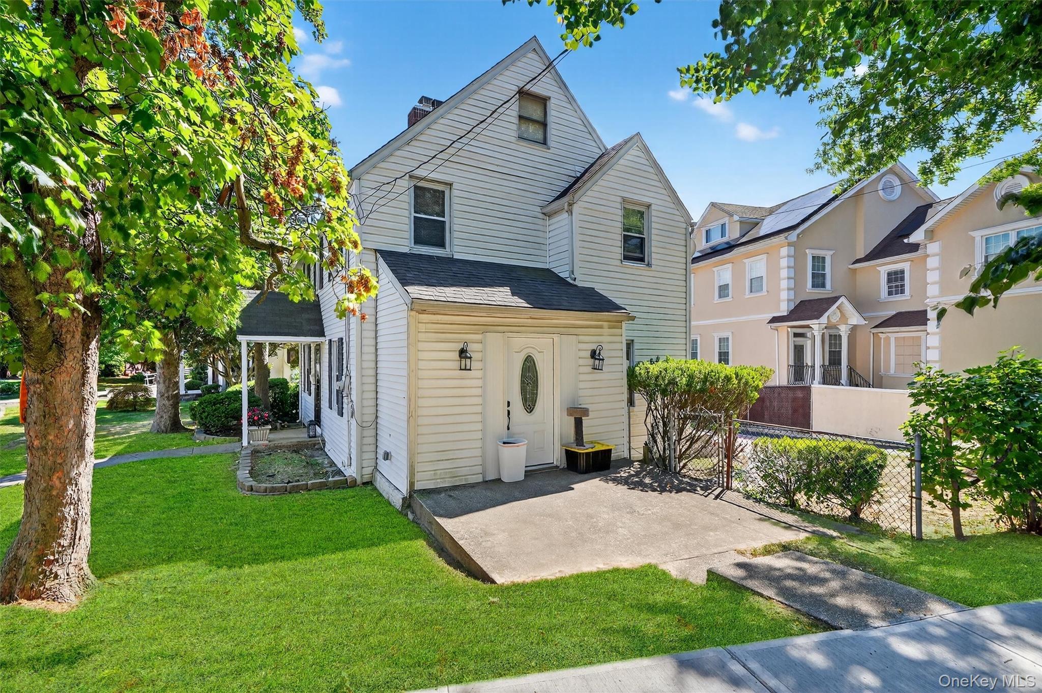 Single Family Country Club Road Bronx, NY 10465, MLS-914389-44