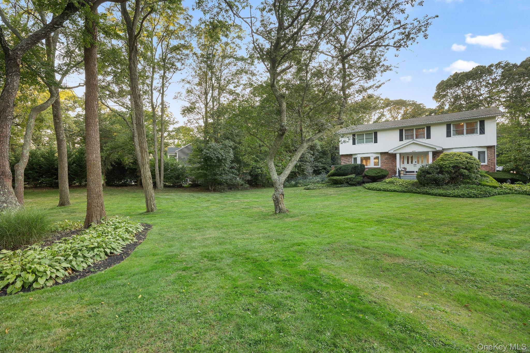 Single Family Wolf Hill Suffolk County, NY 11746, MLS-914396-2