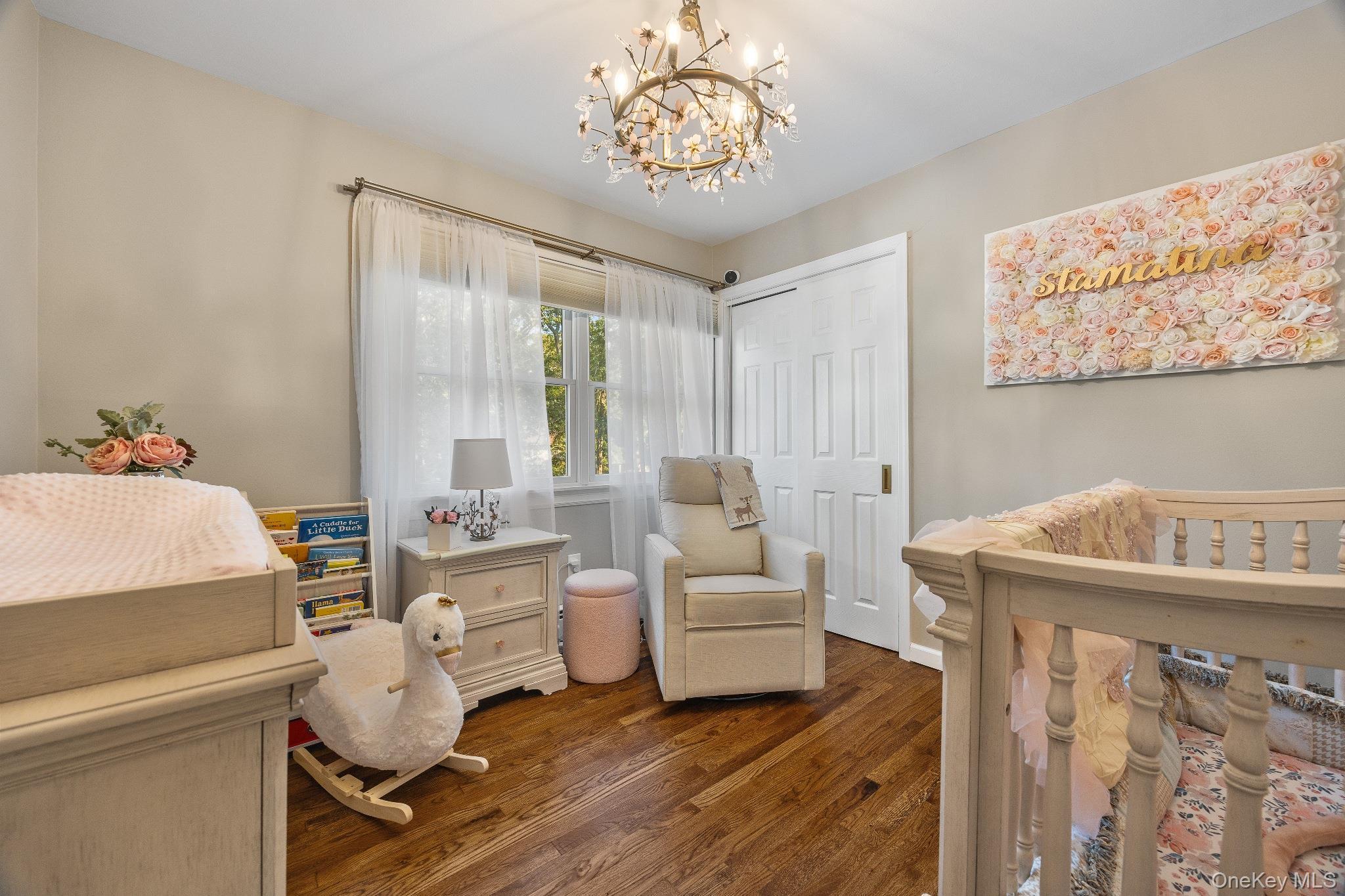 Single Family Wolf Hill Suffolk County, NY 11746, MLS-914396-21