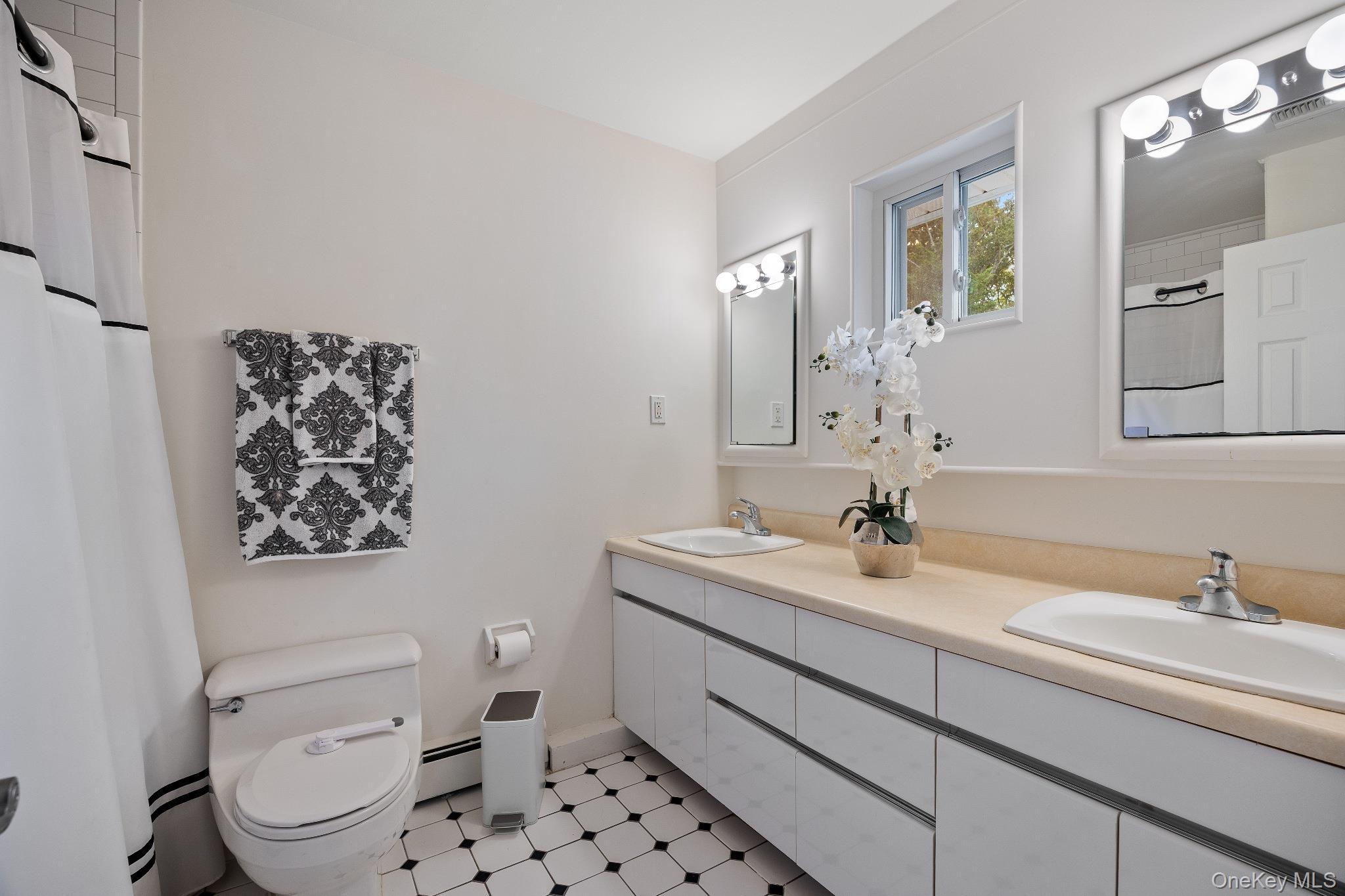 Single Family Wolf Hill Suffolk County, NY 11746, MLS-914396-23