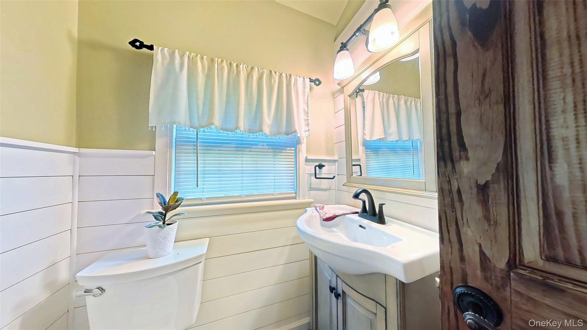 Single Family Stagecoach Dutchess County, NY 12501, MLS-914408-10