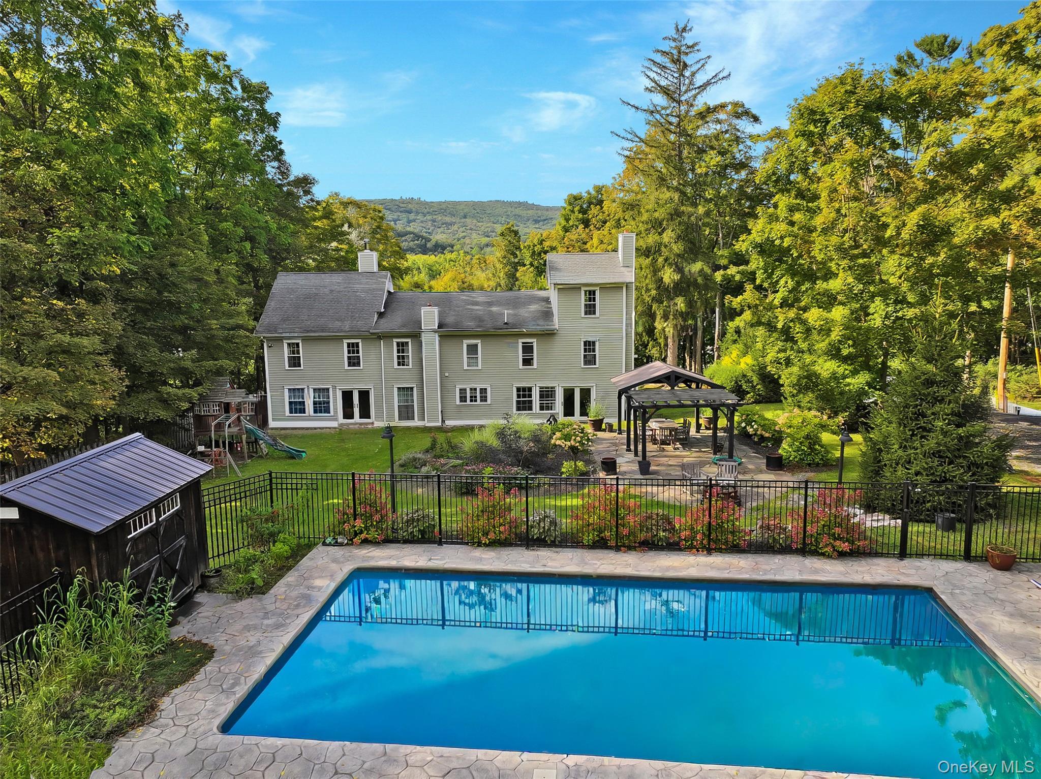 Single Family Stagecoach Dutchess County, NY 12501, MLS-914408-5