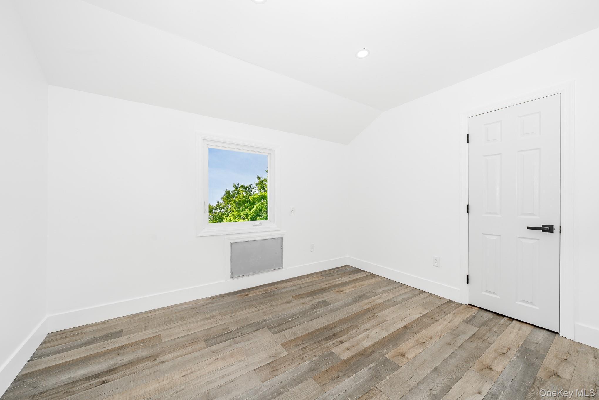 Single Family Calvert Suffolk County, NY 11704, MLS-914439-18