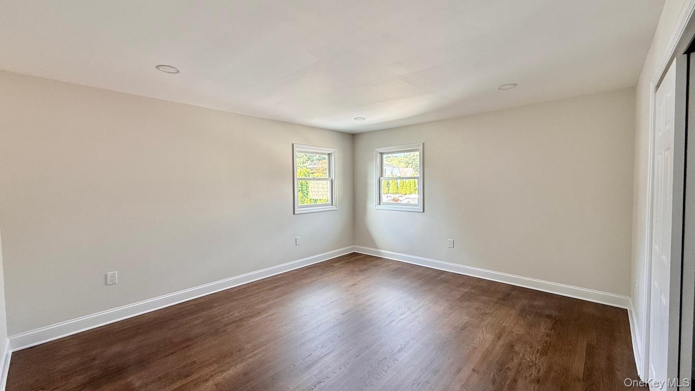 Single Family Isabelle Ct  Nassau County, NY 11710, MLS-914445-13