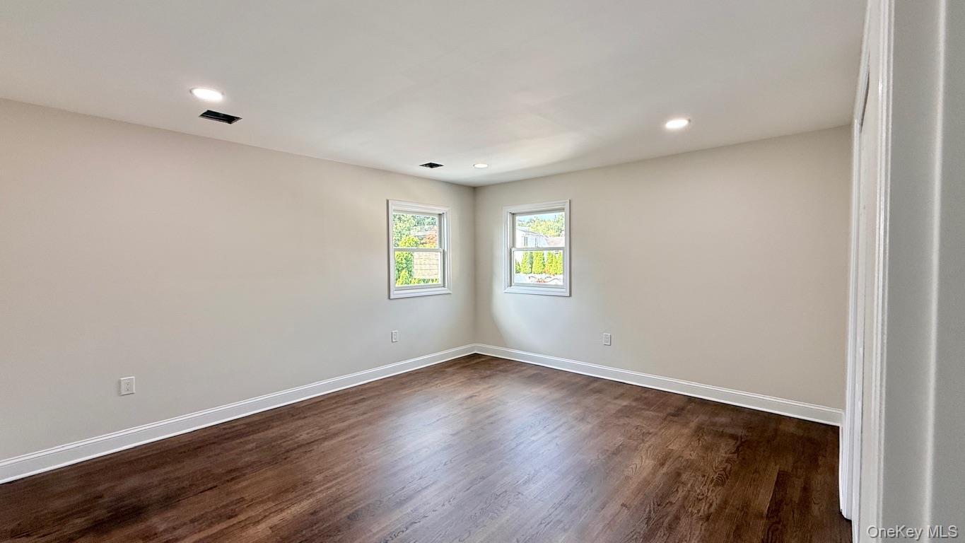 Single Family Isabelle Ct  Nassau County, NY 11710, MLS-914445-17