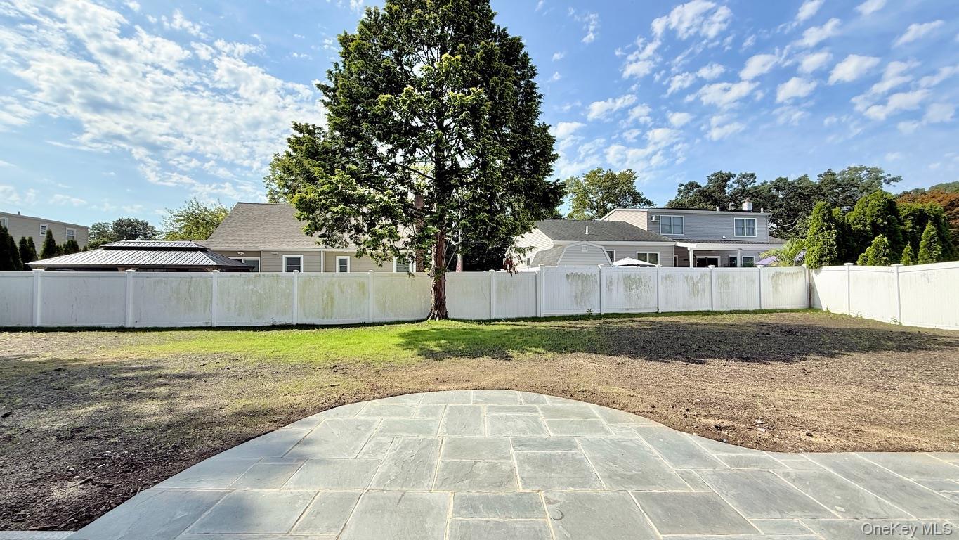 Single Family Isabelle Ct  Nassau County, NY 11710, MLS-914445-26